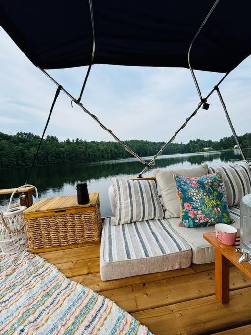 chalet Lakehouse