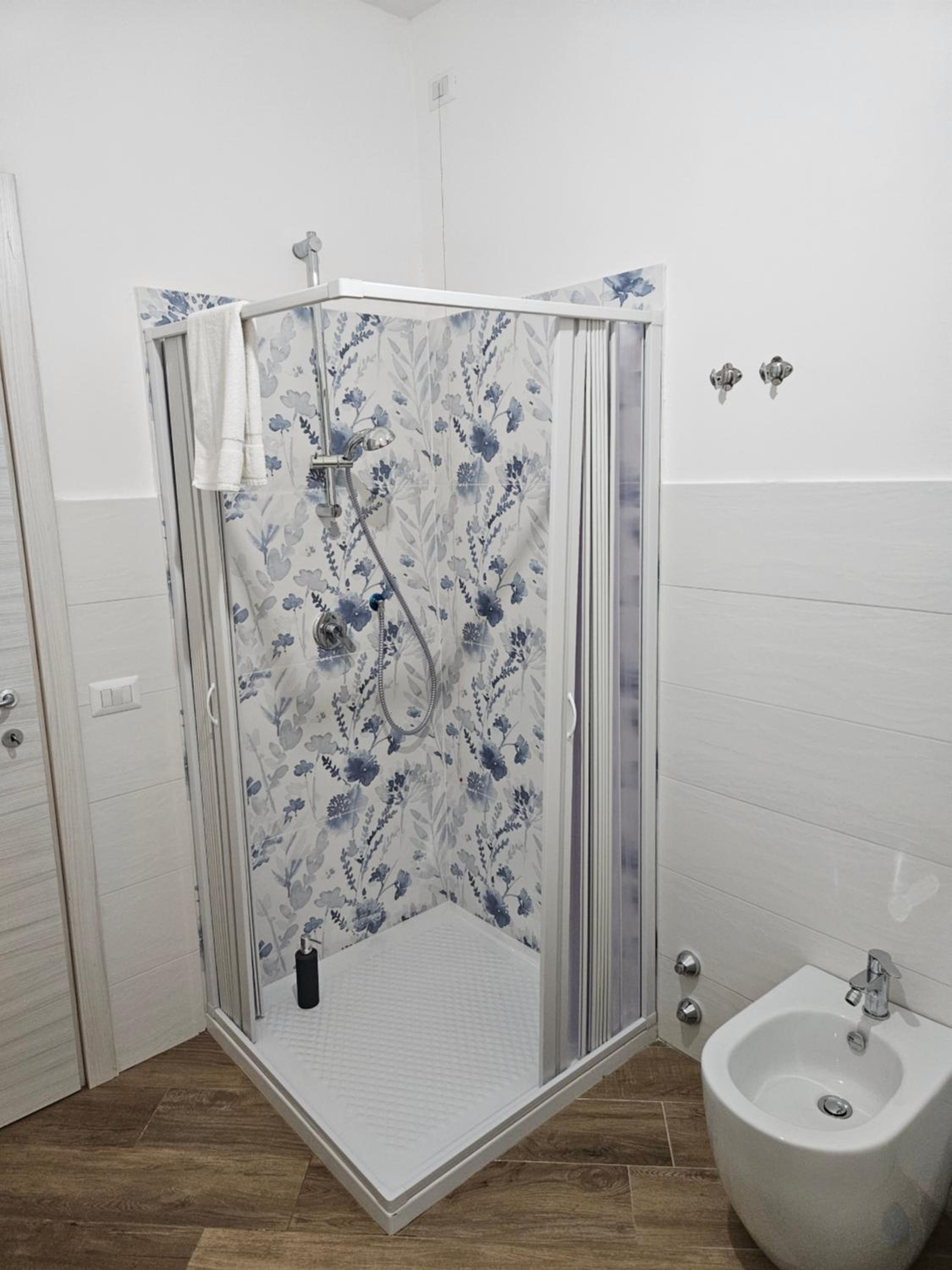 Onda Blu en Agropoli — bathroom