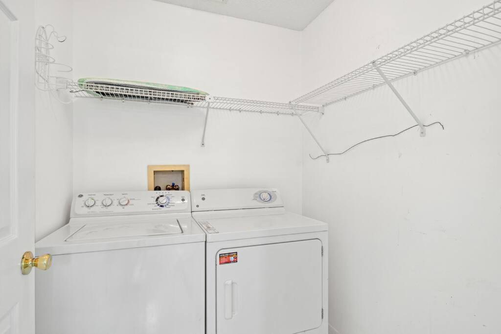 Charming 3-bedroom house & WiFi - Spotless Villas view 3