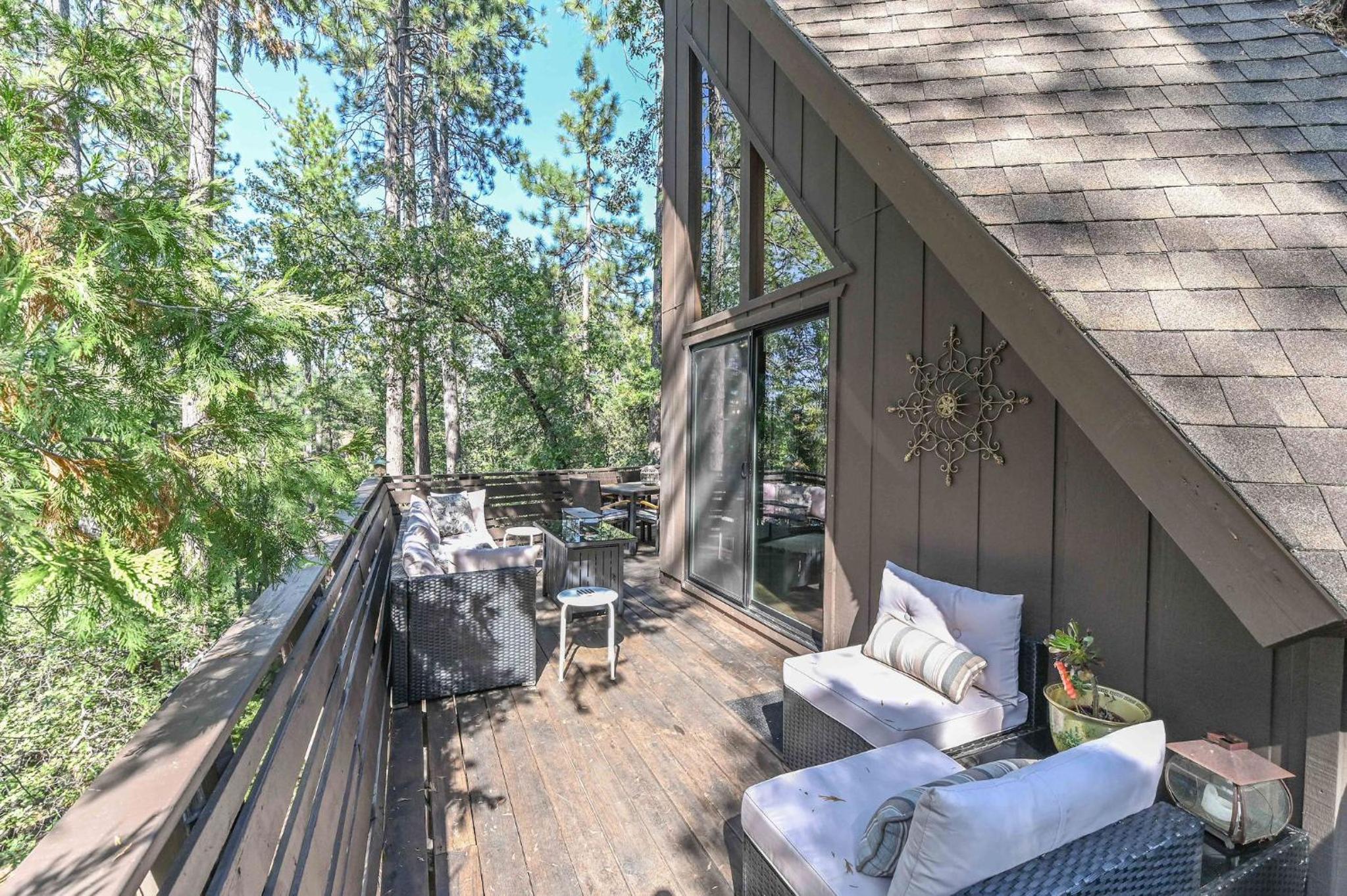 Hathaway Pines Hideaway Chalet