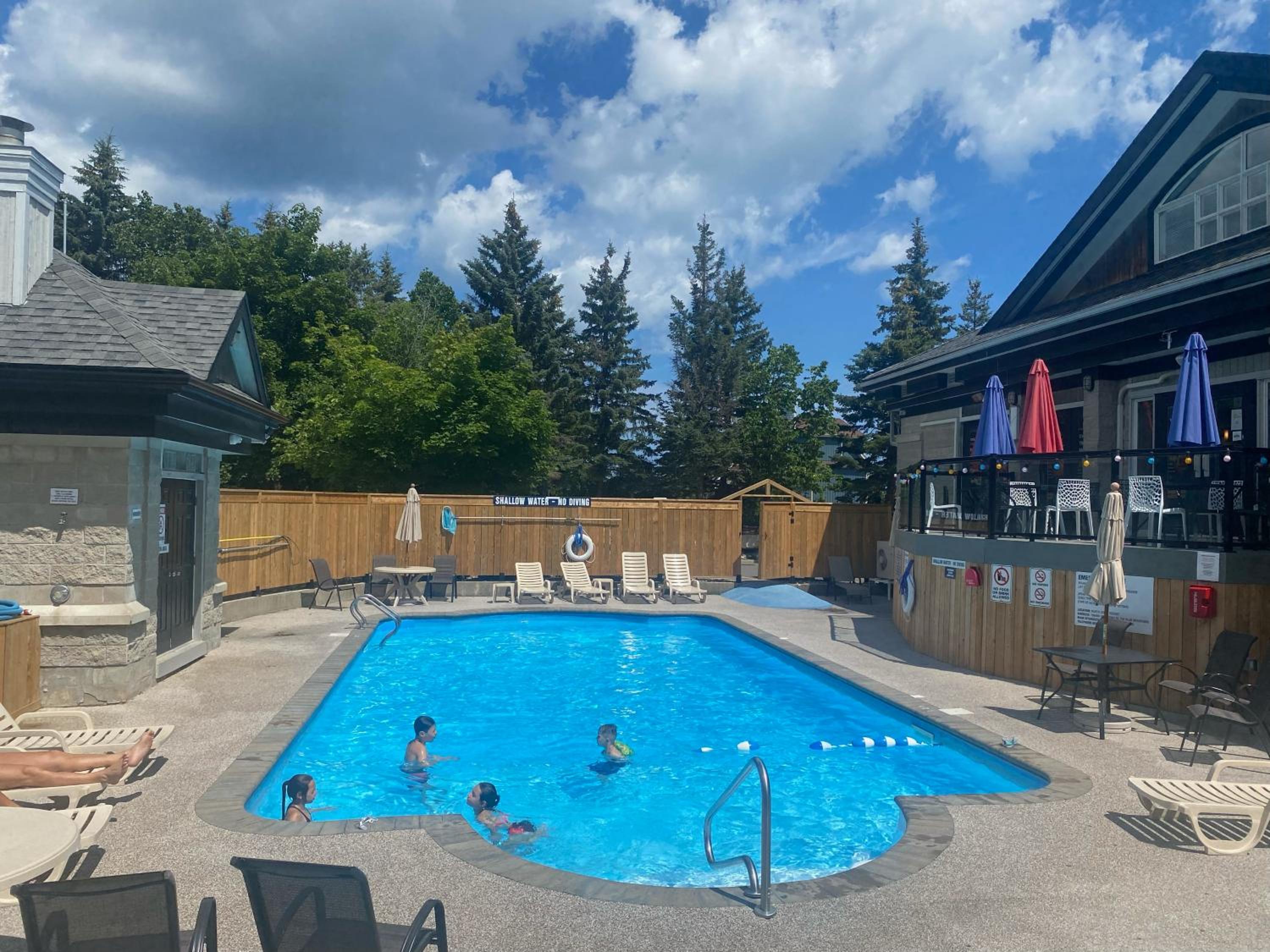 1 Bed, 1 Bath Lovely Open Concept Resort Condo