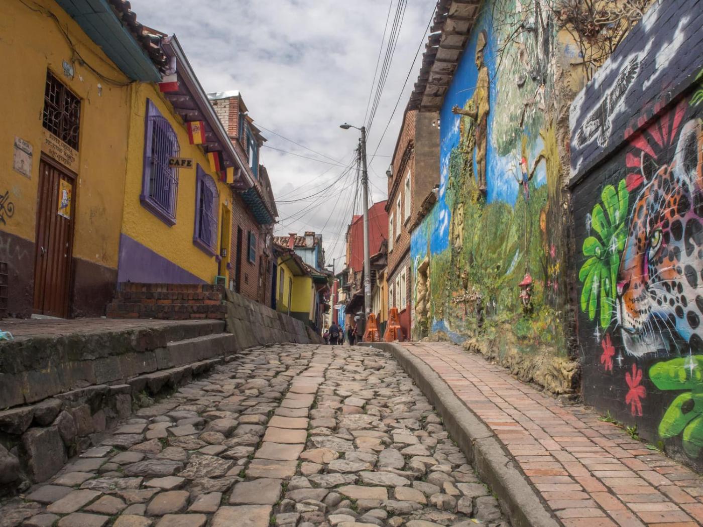 Downtown - Monserrate Views - centro de Bogotá - La Candelaria