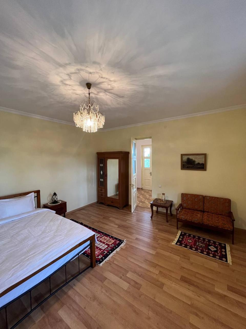 Kutaisi Countryside Guesthouse and Winery