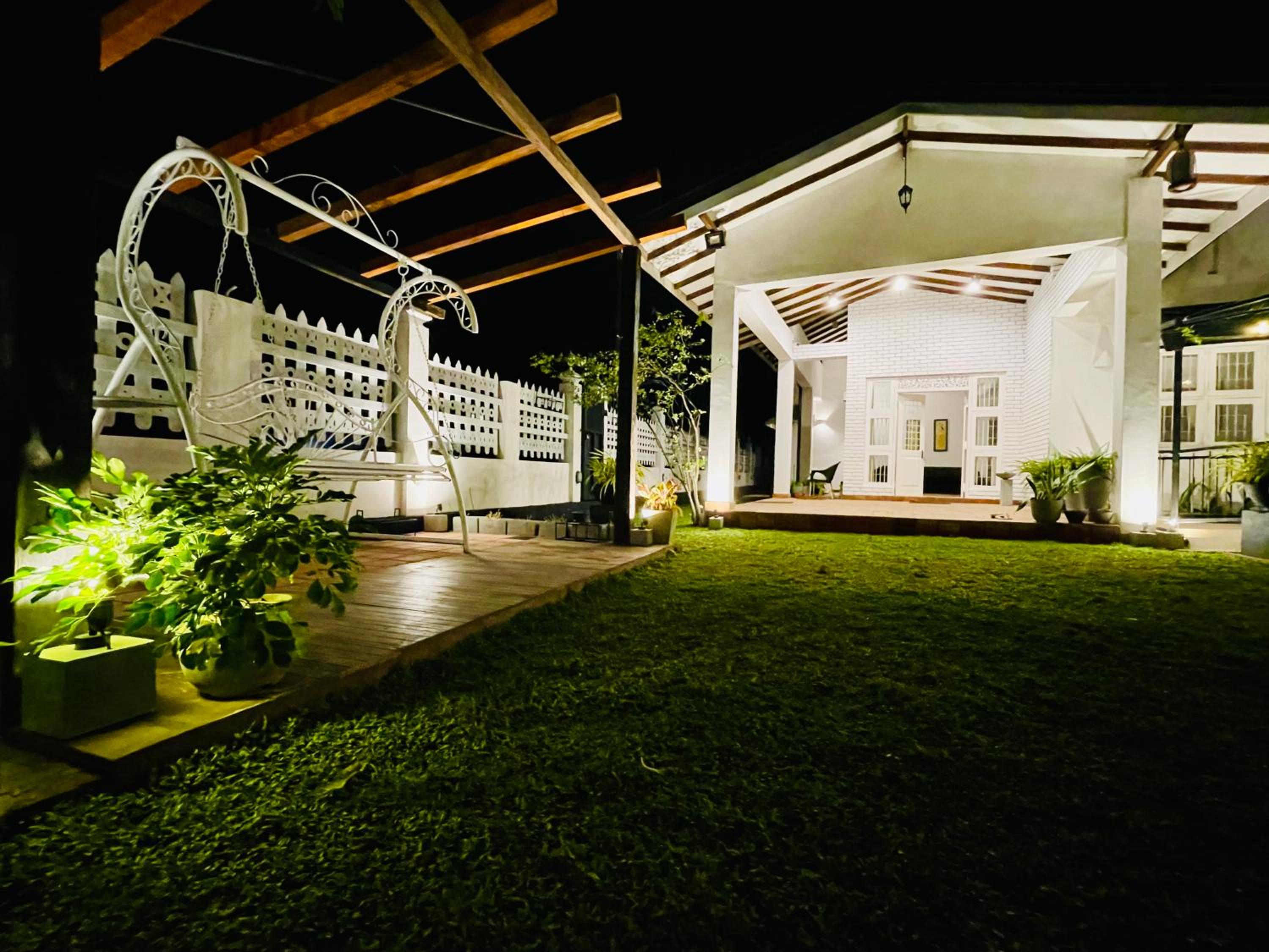 Ayur Ayur White Sail Villa