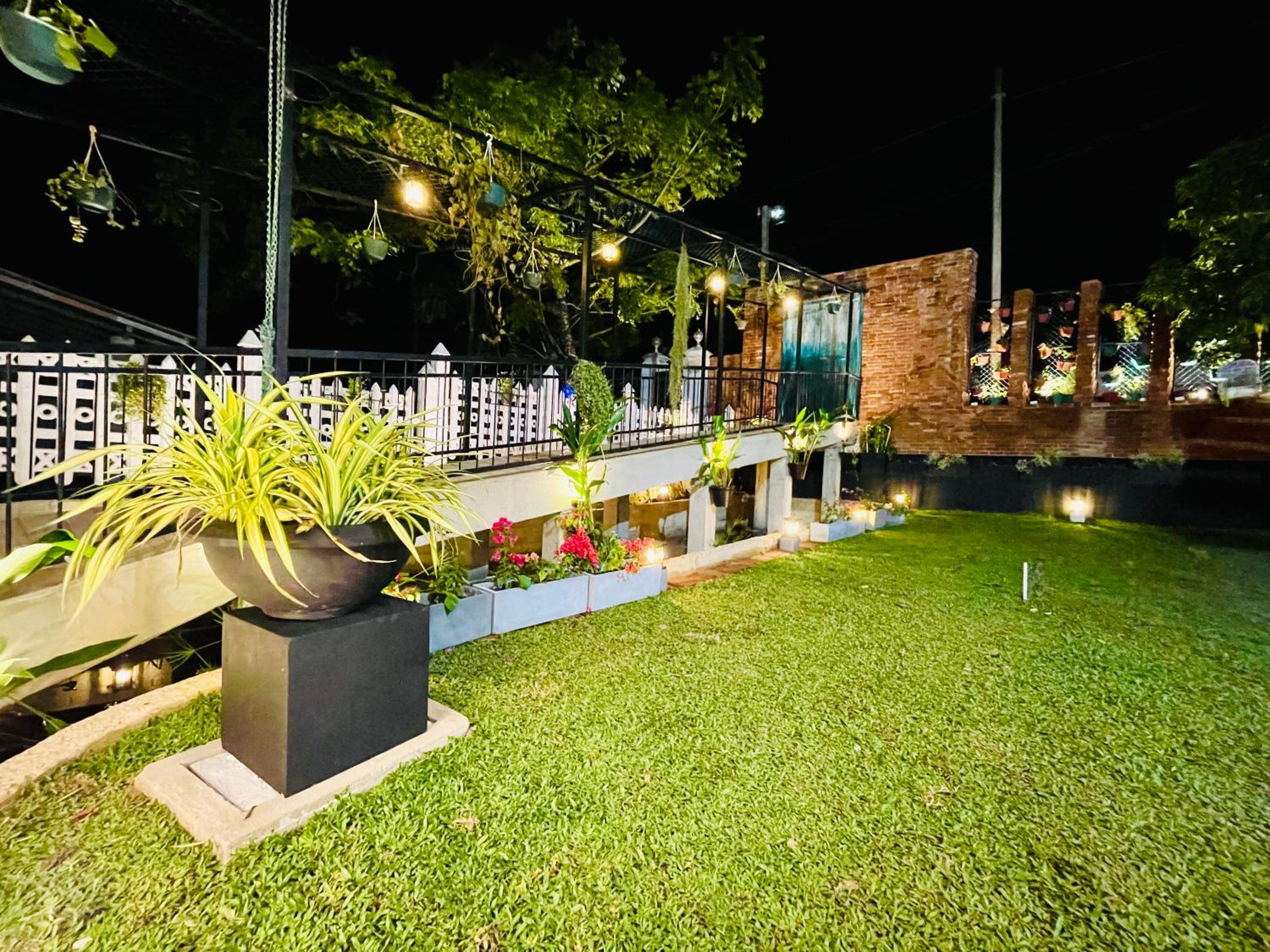 Ayur Ayur White Sail Villa
