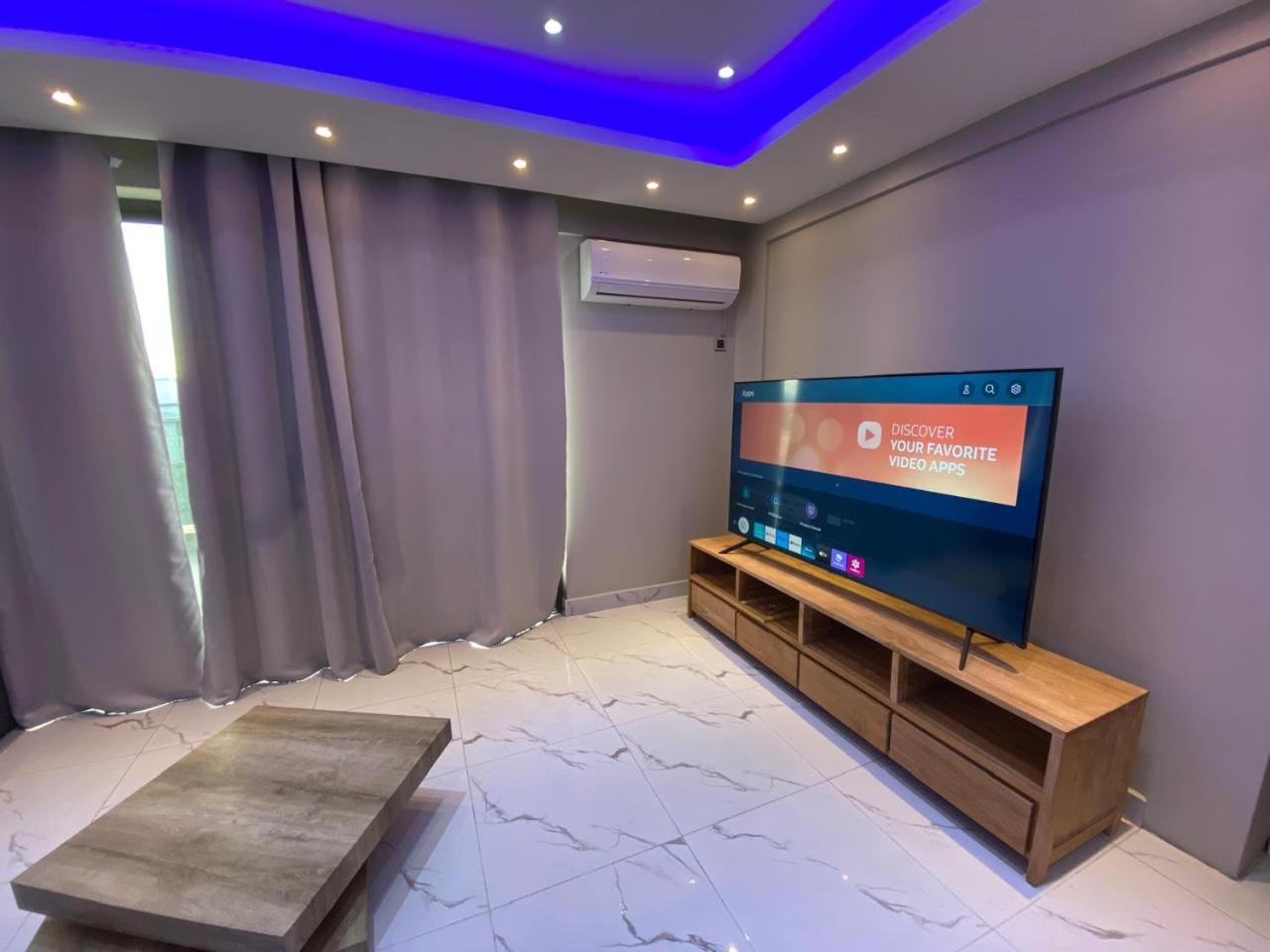 3 BD Luxury Beachfront Penthouse photo 4