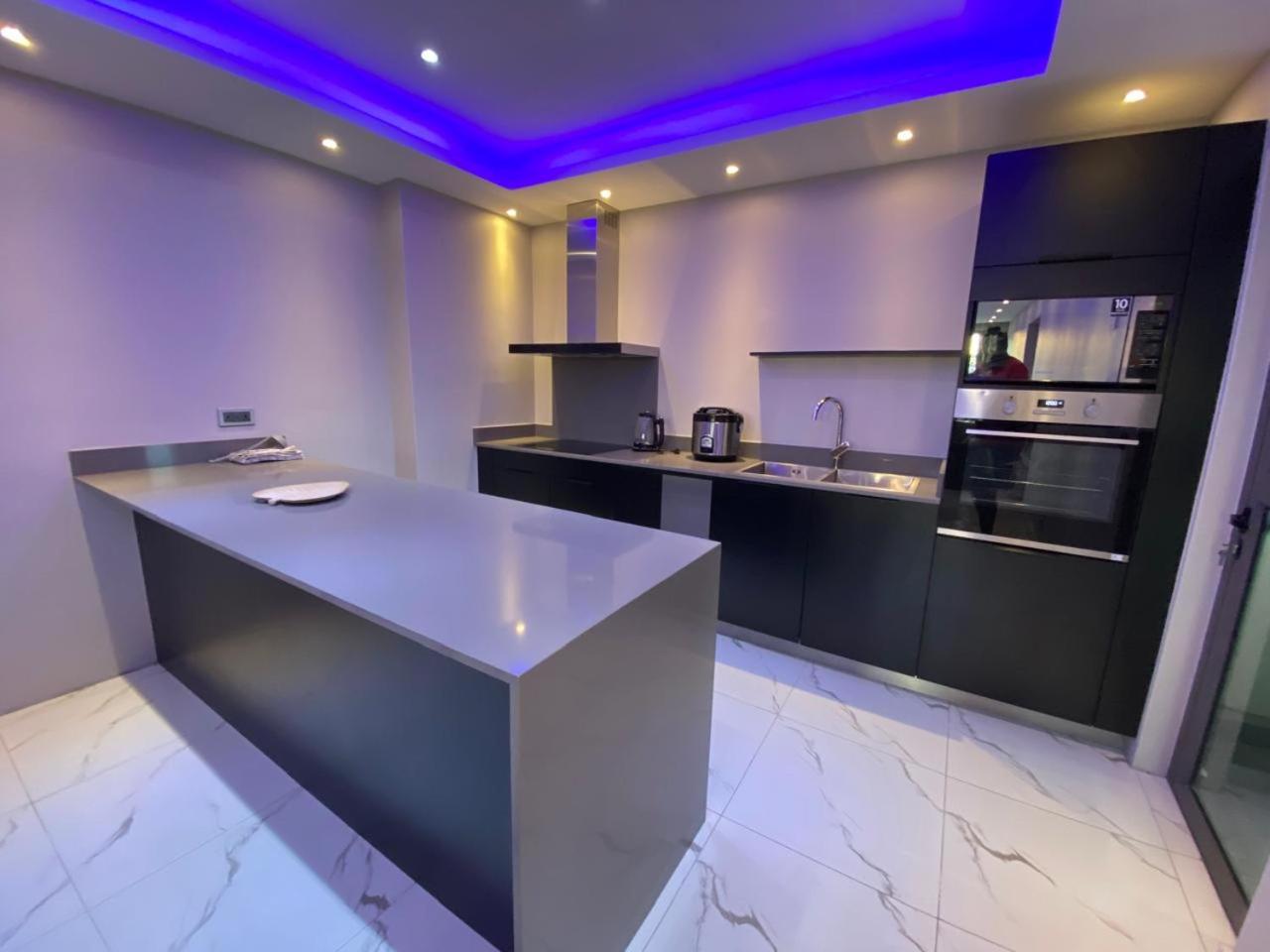3 BD Luxury Beachfront Penthouse