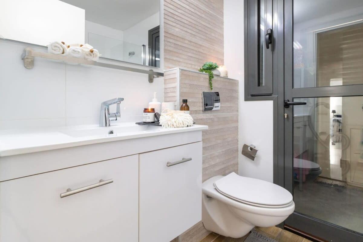 Luxury 4 Bedroom With Amazing View In Ramat Sharet Bayt Vegan, photo 25