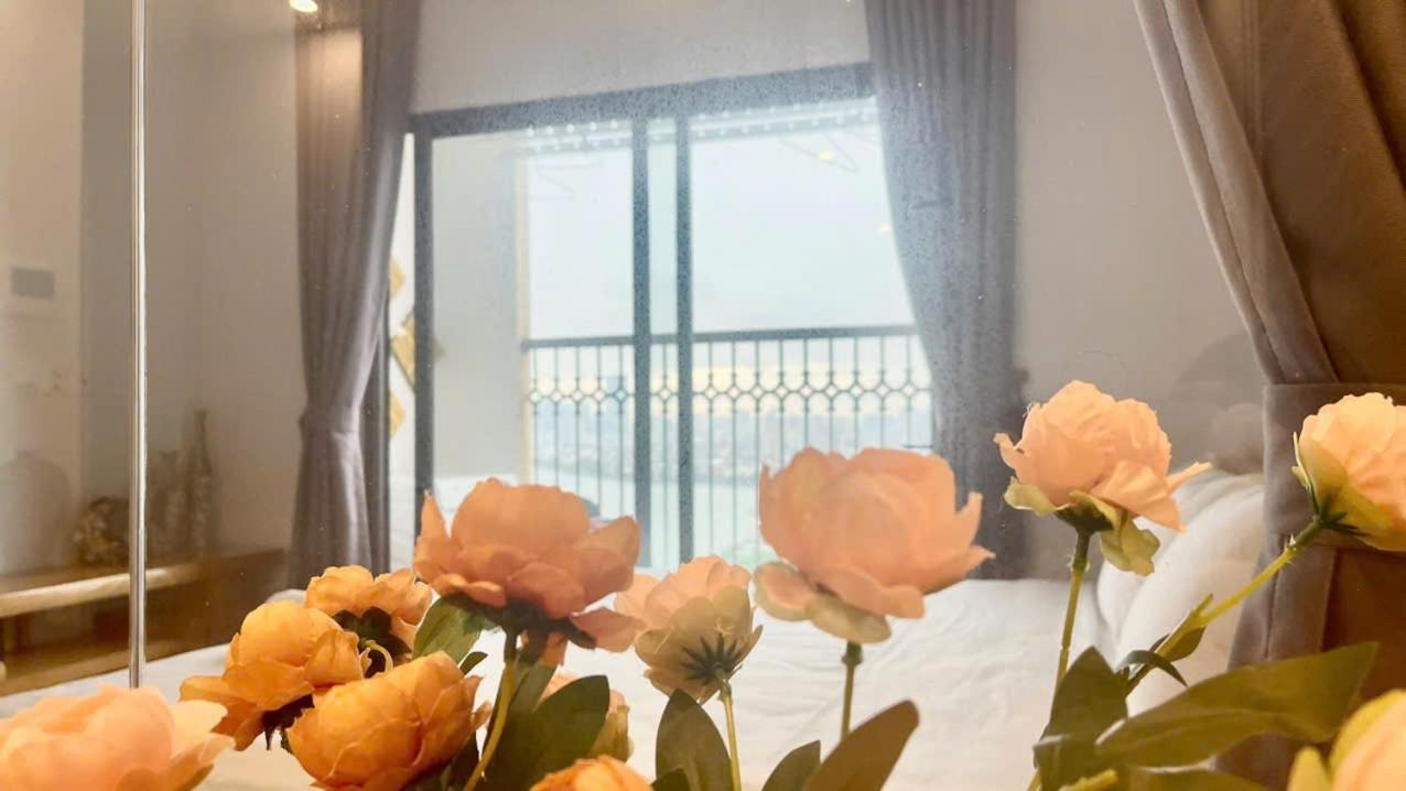 iHome Luxury Apartment in D'eldorado tower