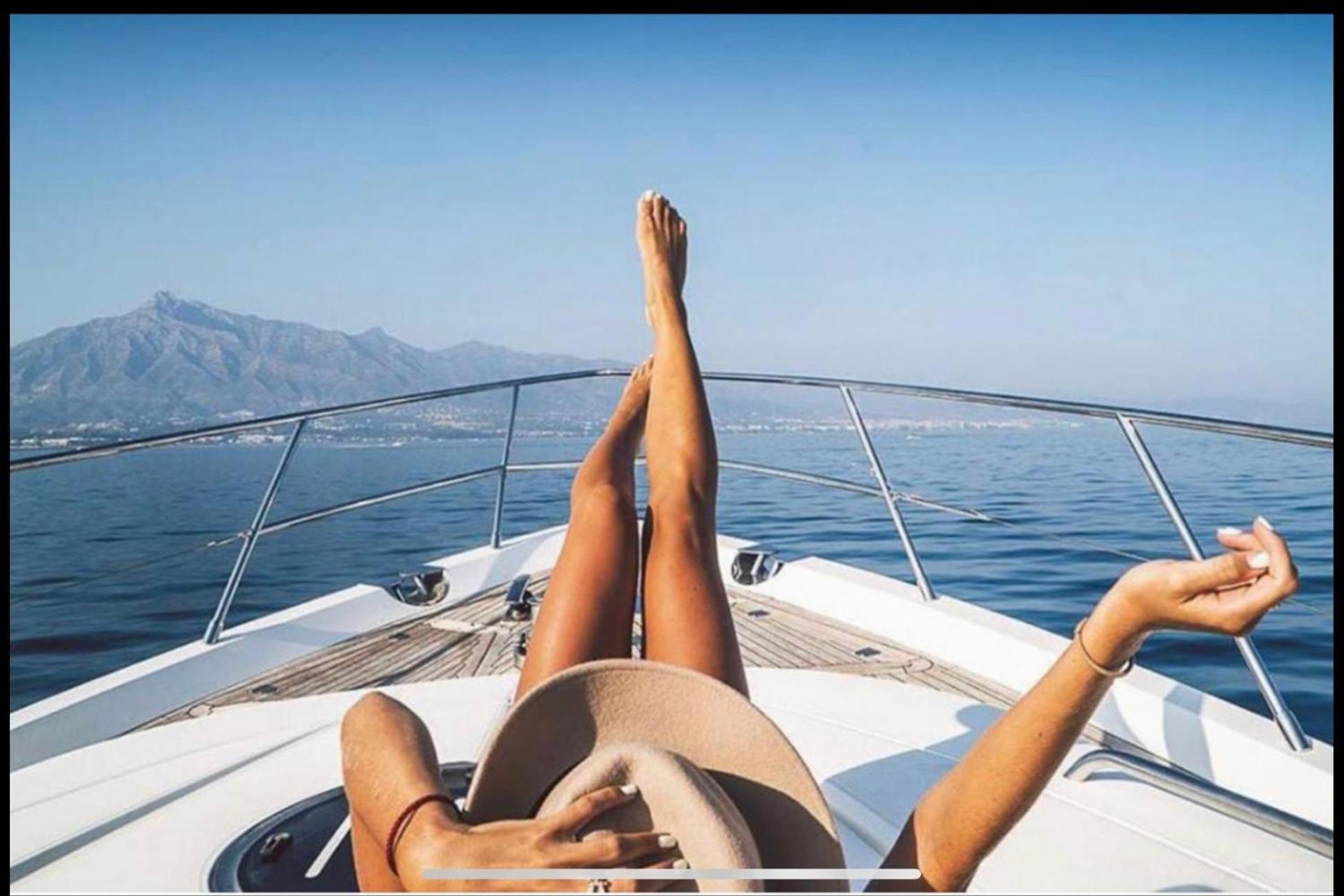 MARBELLA BEACHFRONT- Apartamento junto a la playa y con impresionantes vistas al mar photo 3