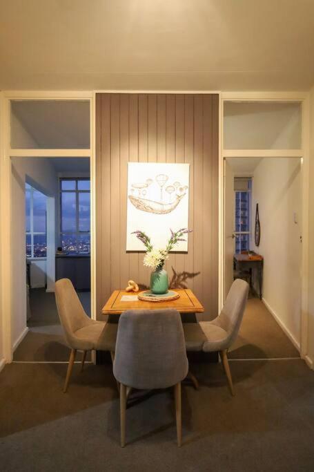 Table Mountain Retreat, Hike, Sea and City Views view 5