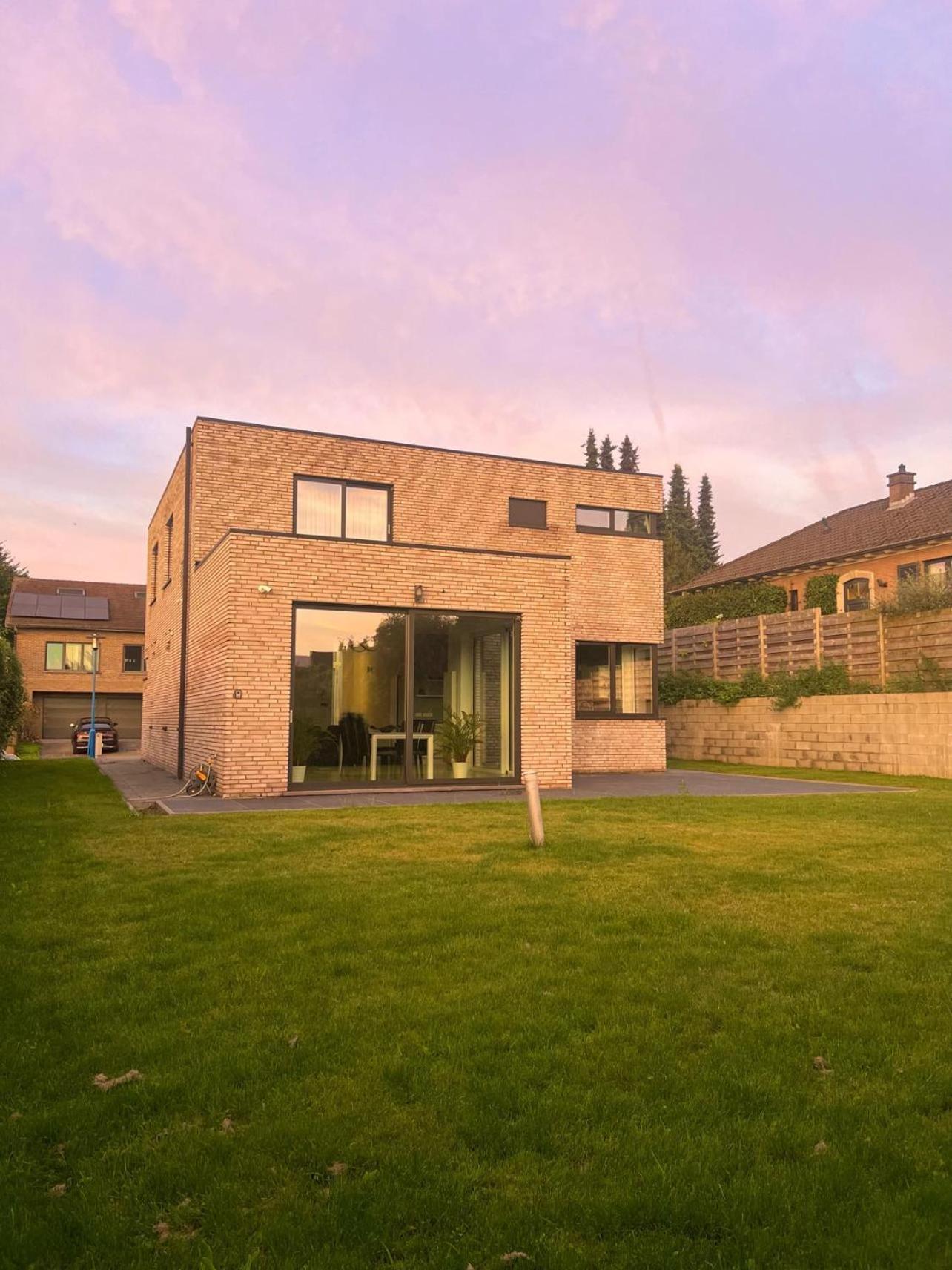 Moderne Villa aux portes de Bruxelles!