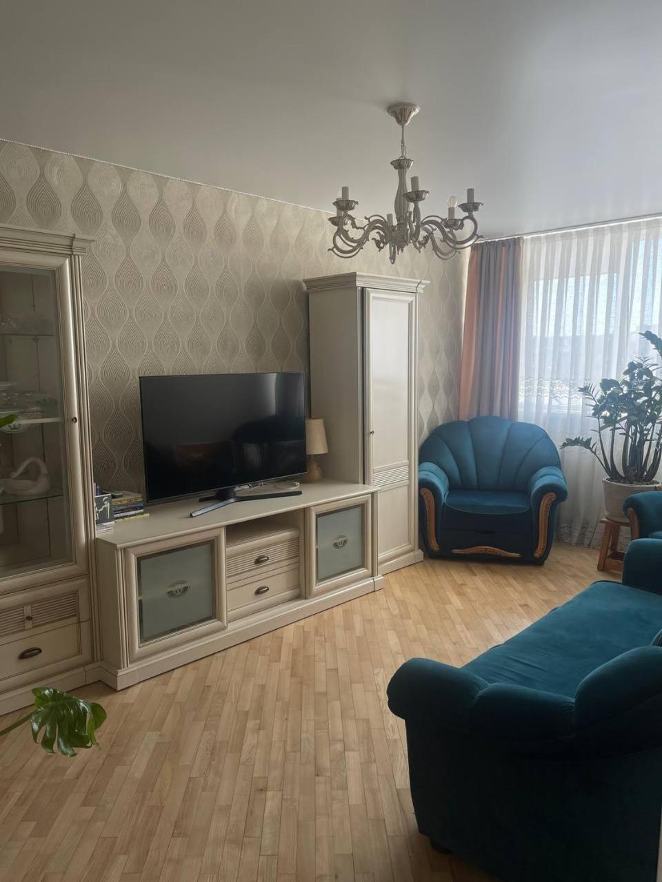 Park view spacious apartment