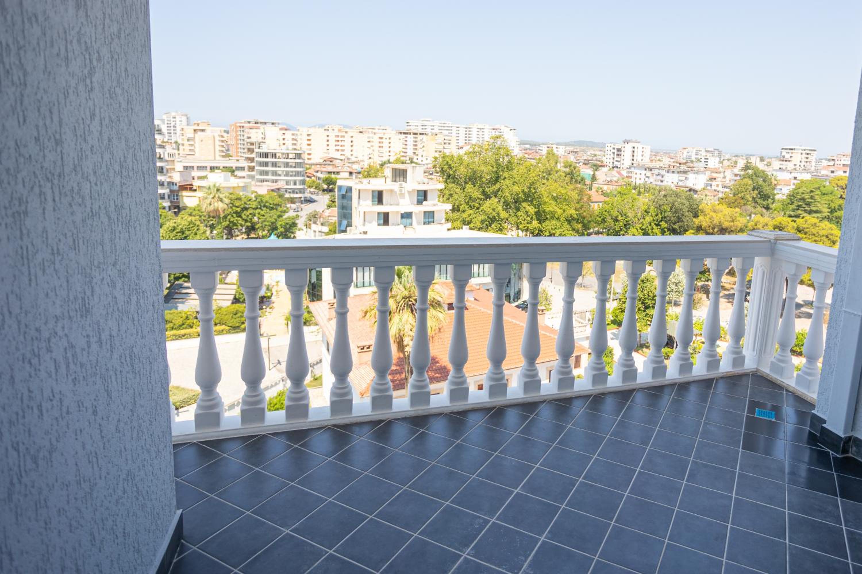 Iunn apartments