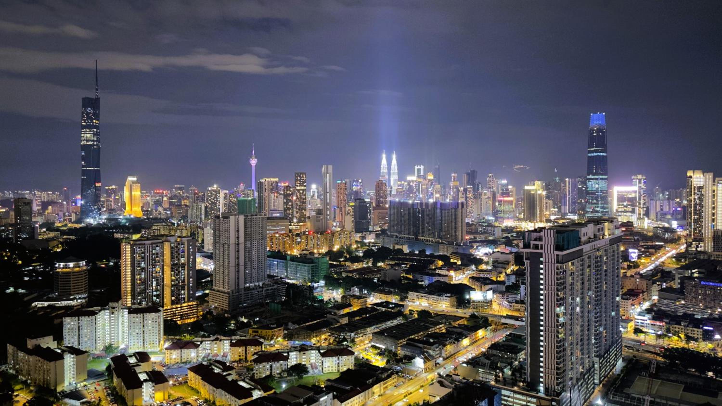 Couple nest studio with KLCC view Balcony Trion A4309KL