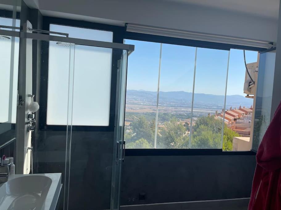 Preciosa casa con piscina