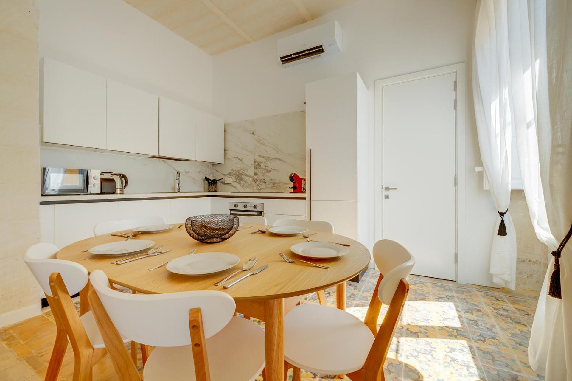 Exclusive Valletta Apart with Historic Charm by Buena Vista
