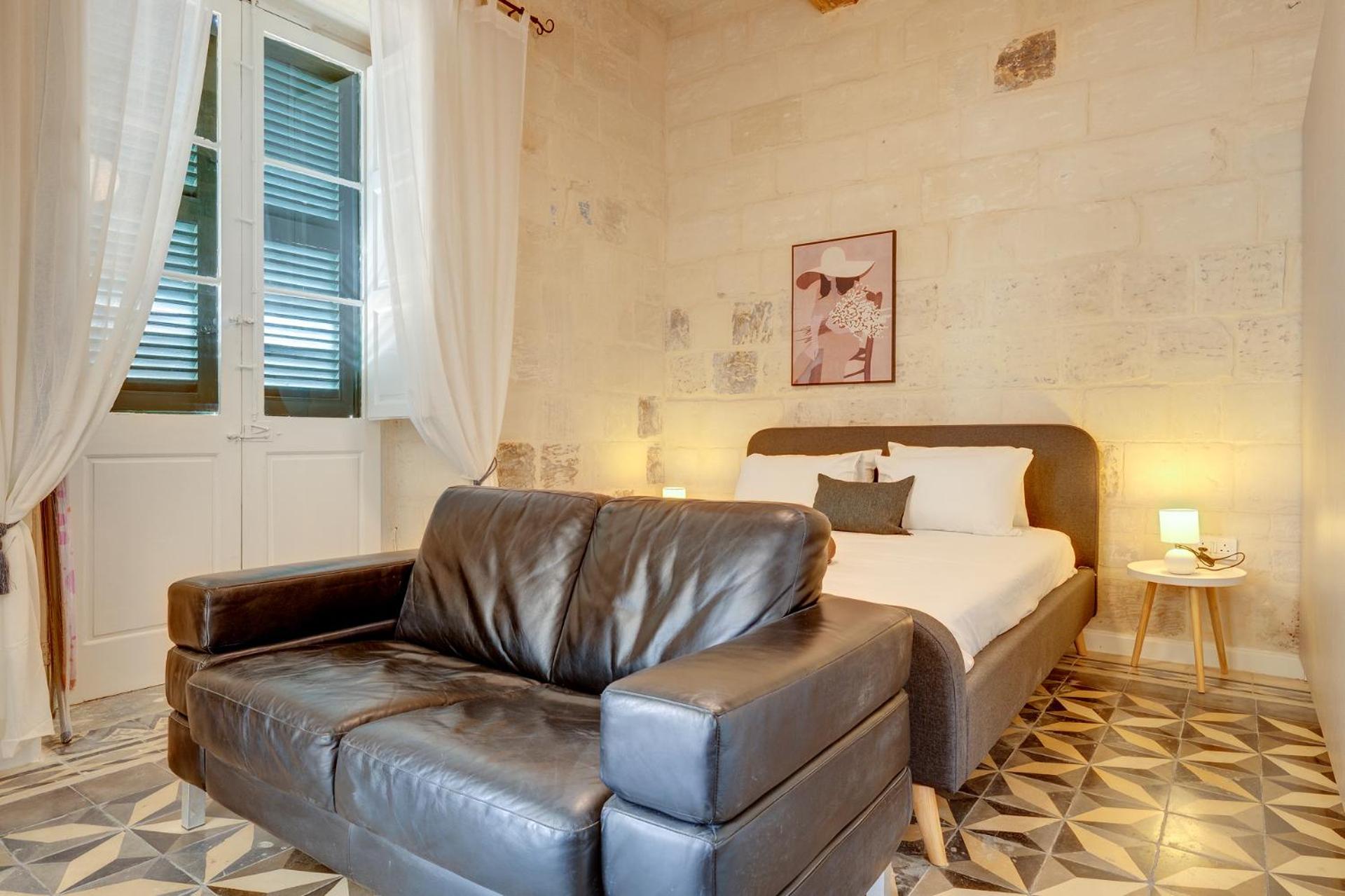 Exclusive Valletta Apart with Historic Charm by Buena Vista