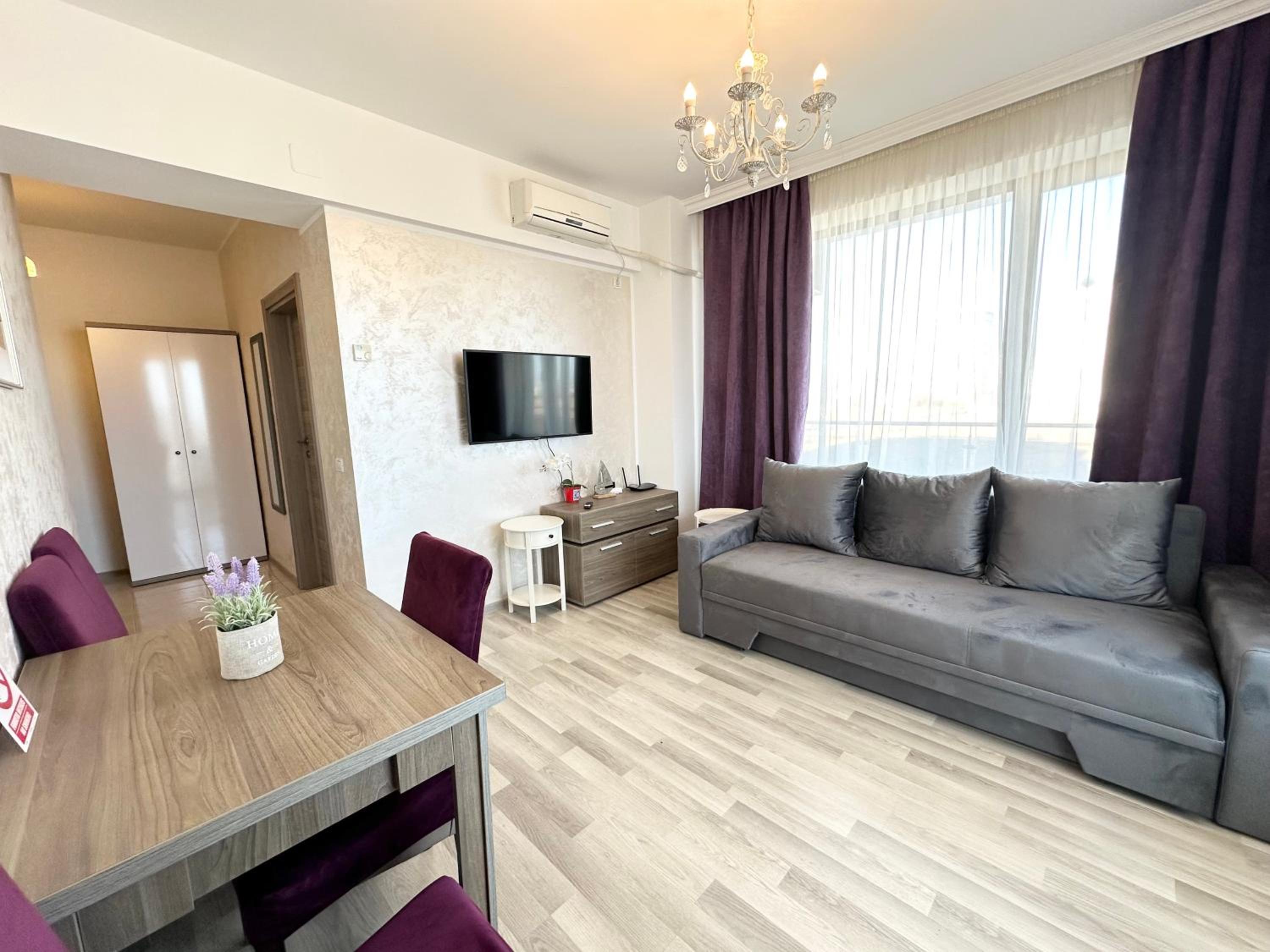 MareBlu Summerland Mamaia view 3