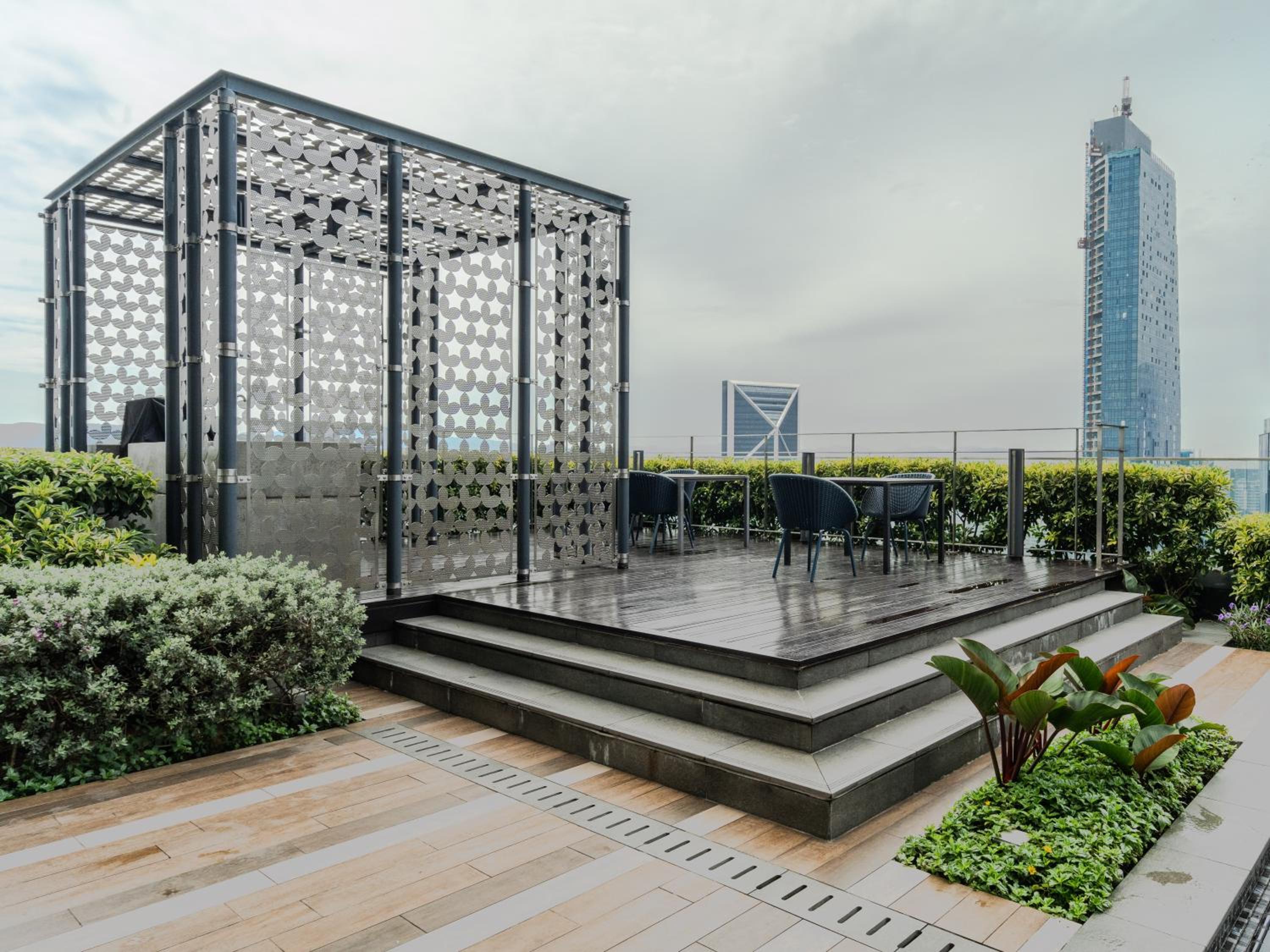 Star Premier KLCC Suite 3-4pax by LavishHome