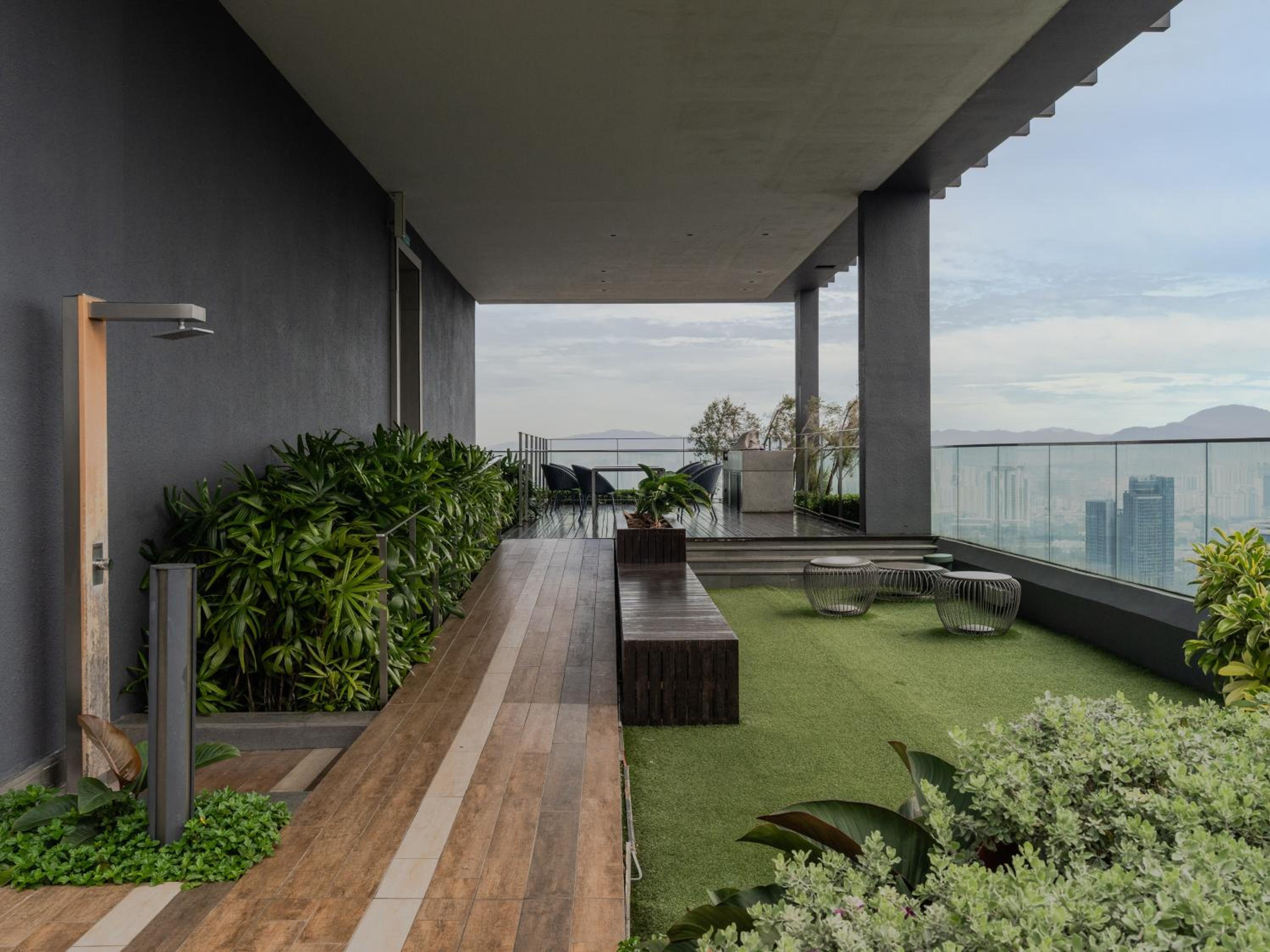 Star Premier KLCC Suite 3-4pax by LavishHome
