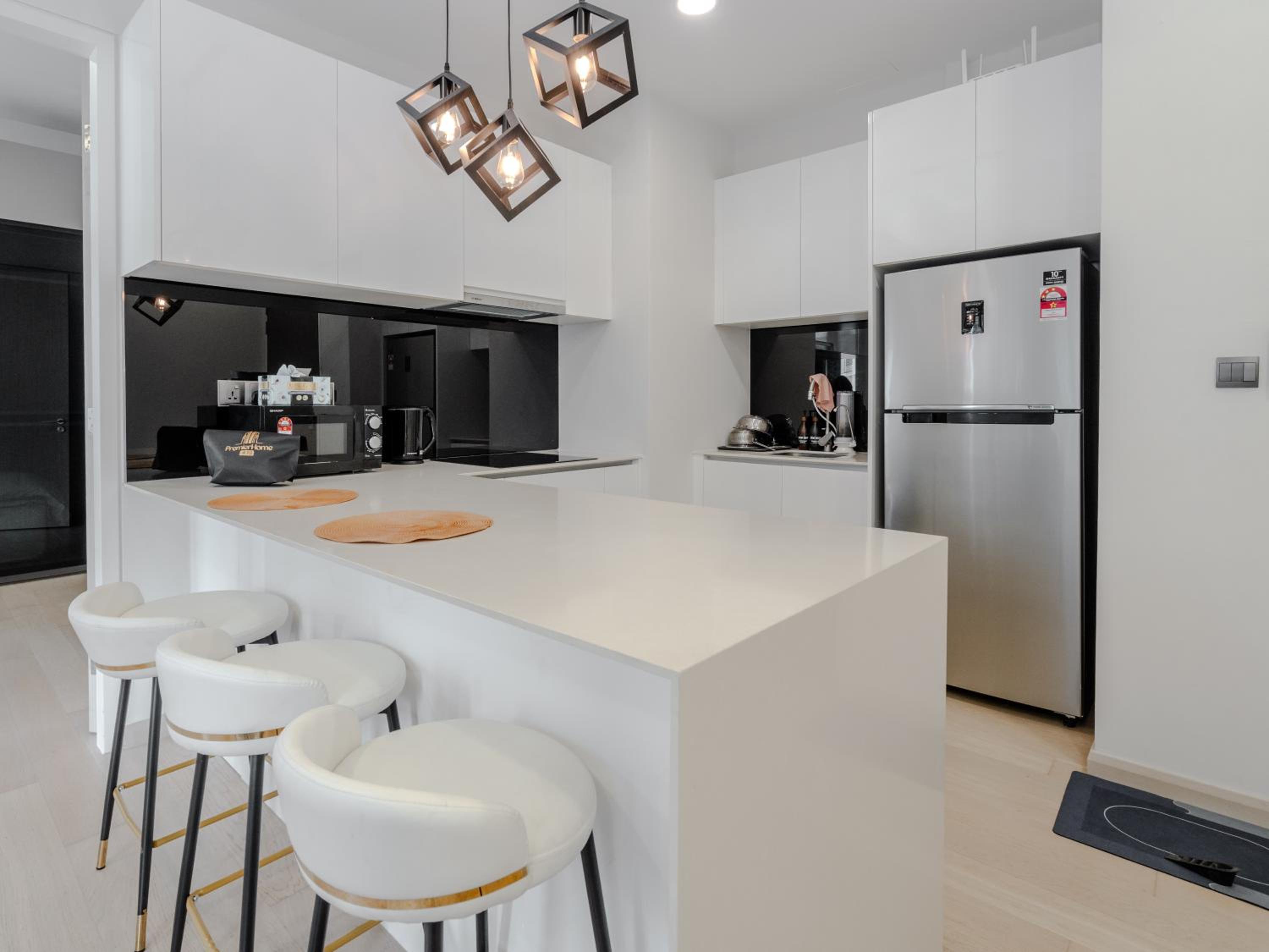Star Premier KLCC Suite 3-4pax by LavishHome