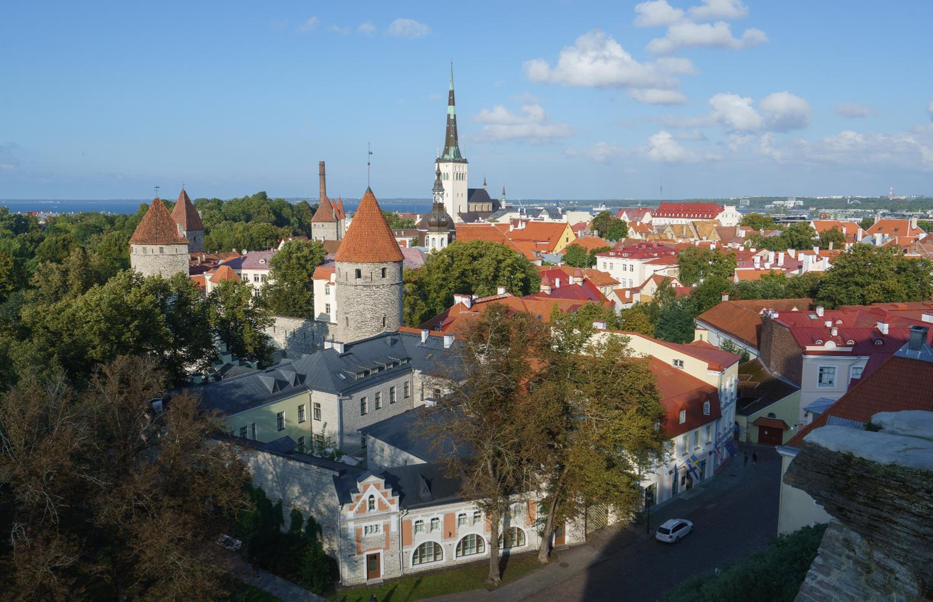 Tallinn Vacations - The Great American Gallery - Property Image 6