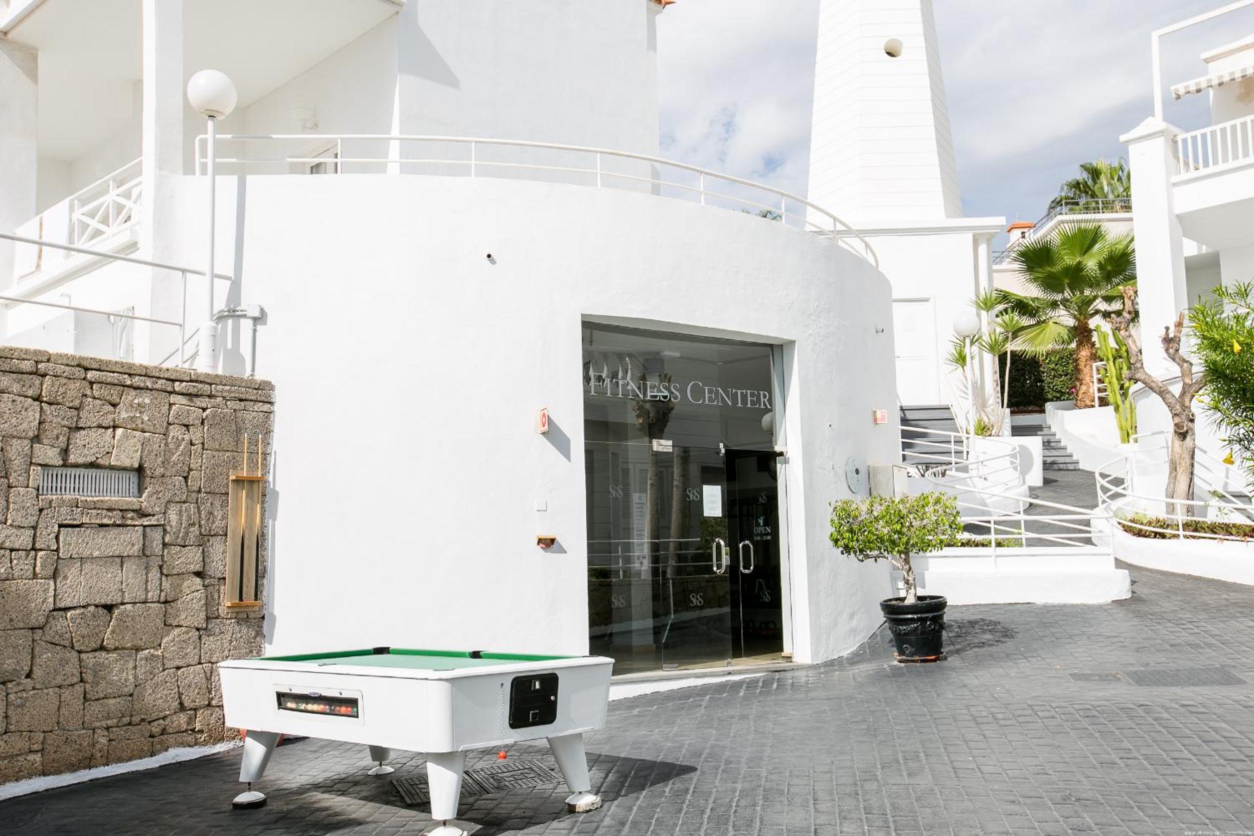 Spacious apartment with ocean view