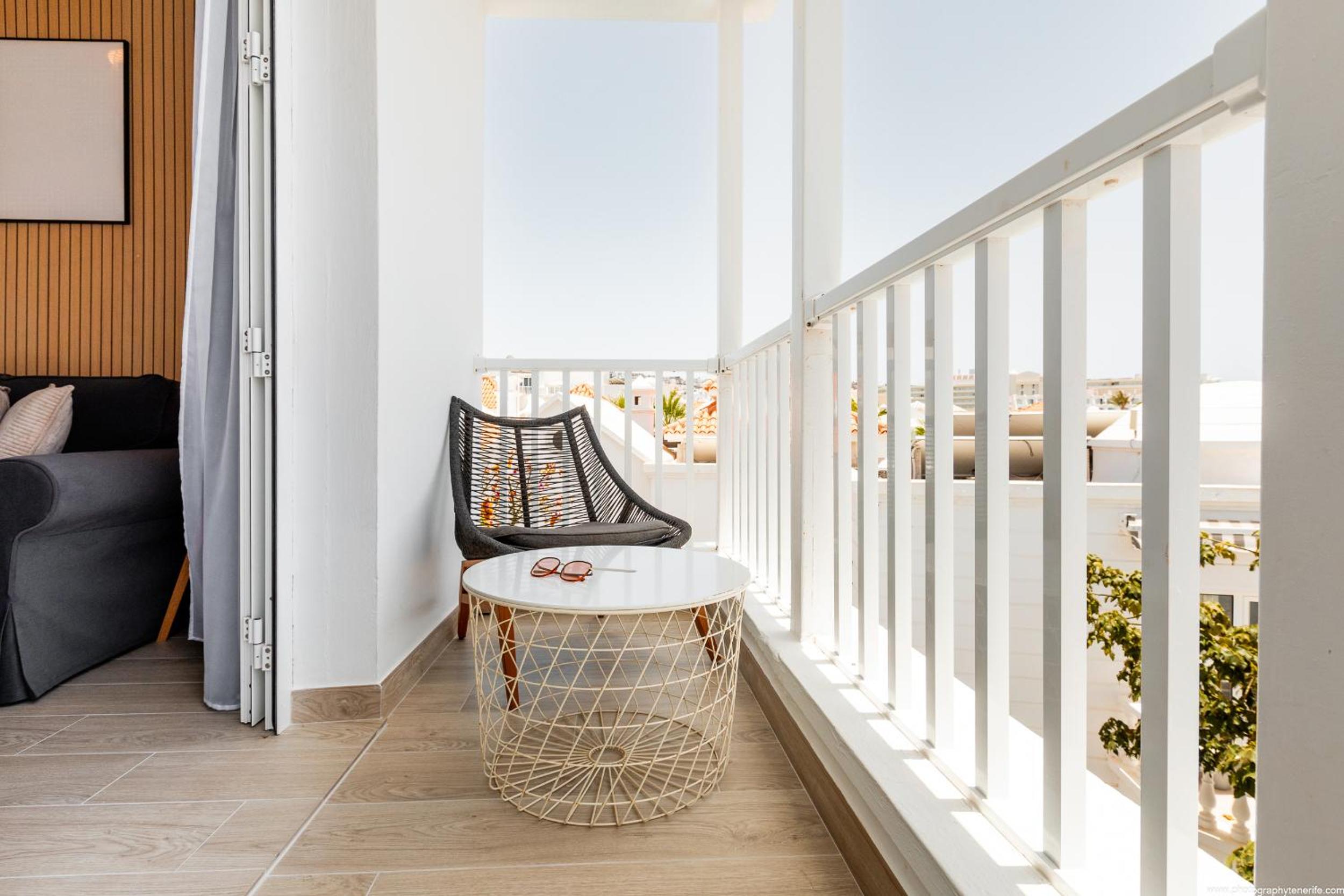 Spacious apartment with ocean view