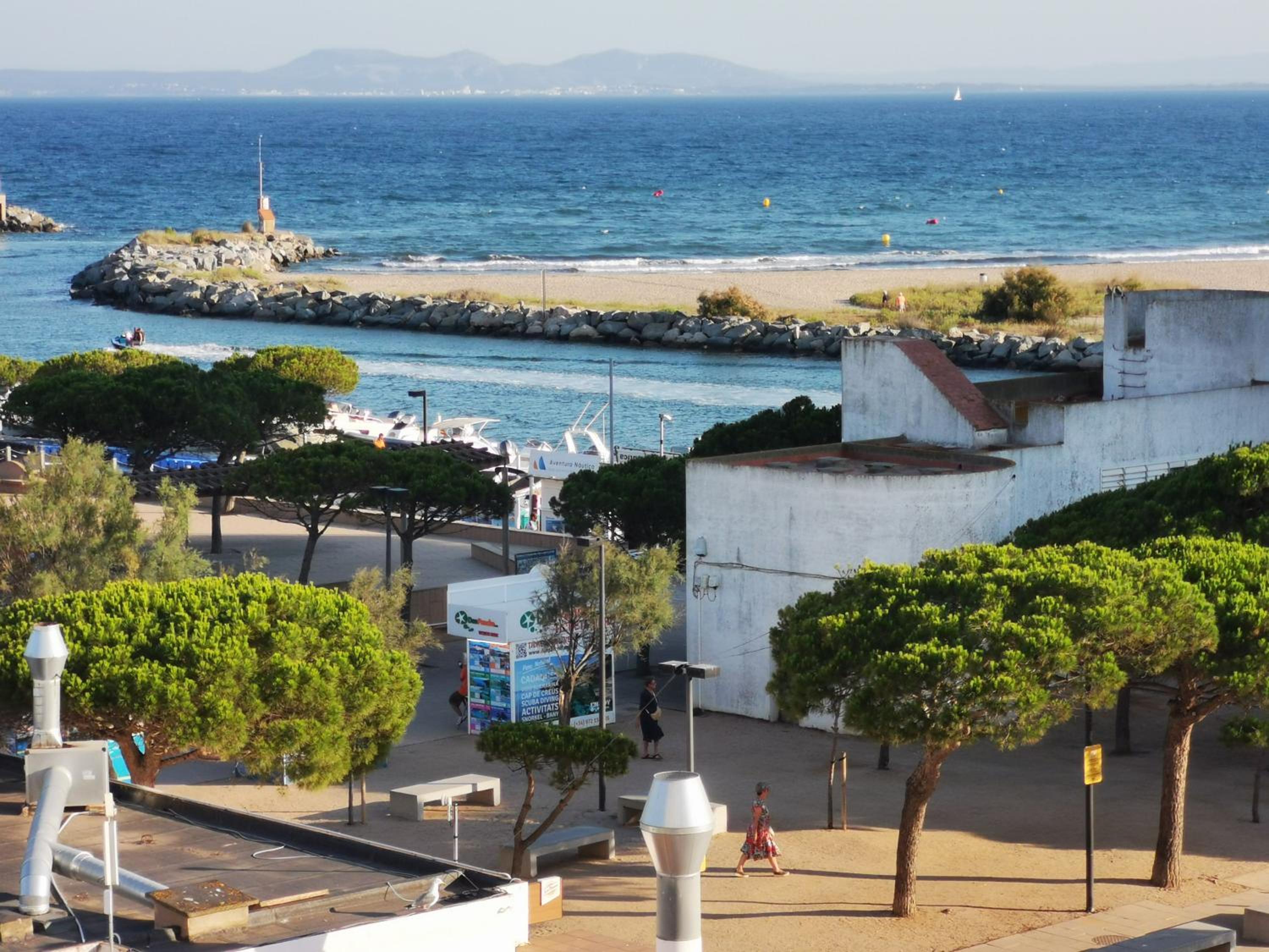 Spacieux Appartement Rose front mer et piscine