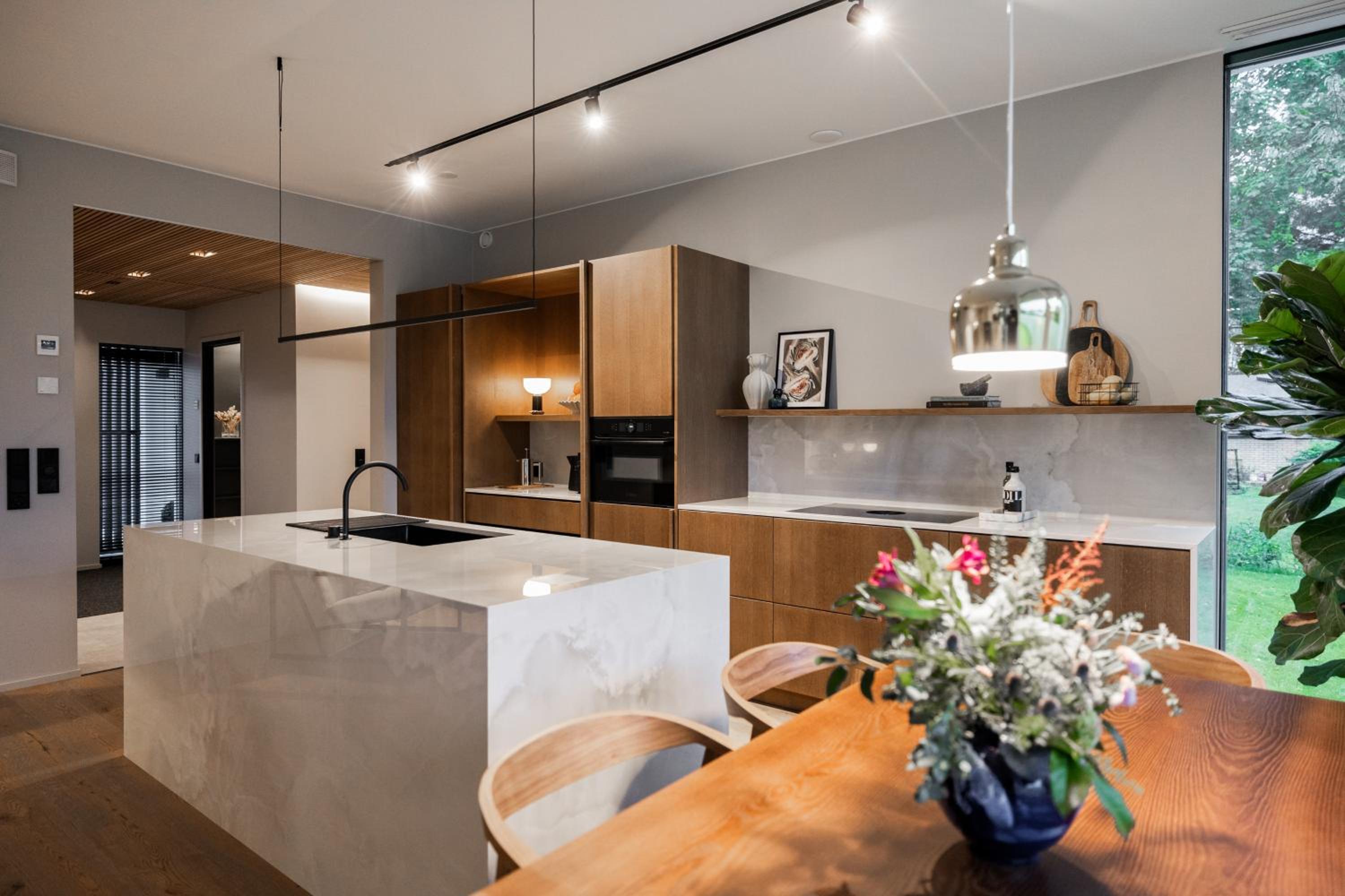 Elegant escape in Prime location