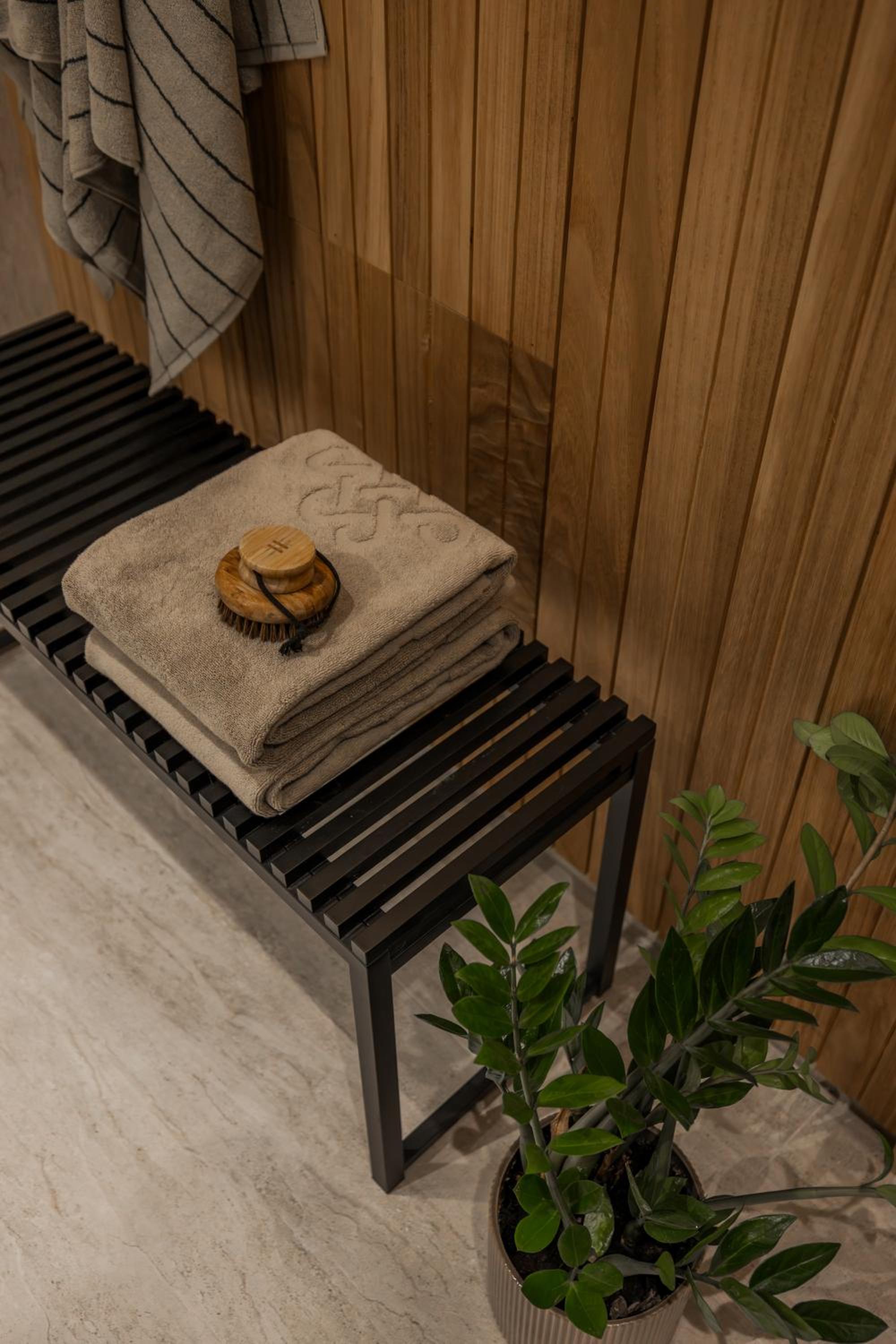 Elegant escape in Prime location