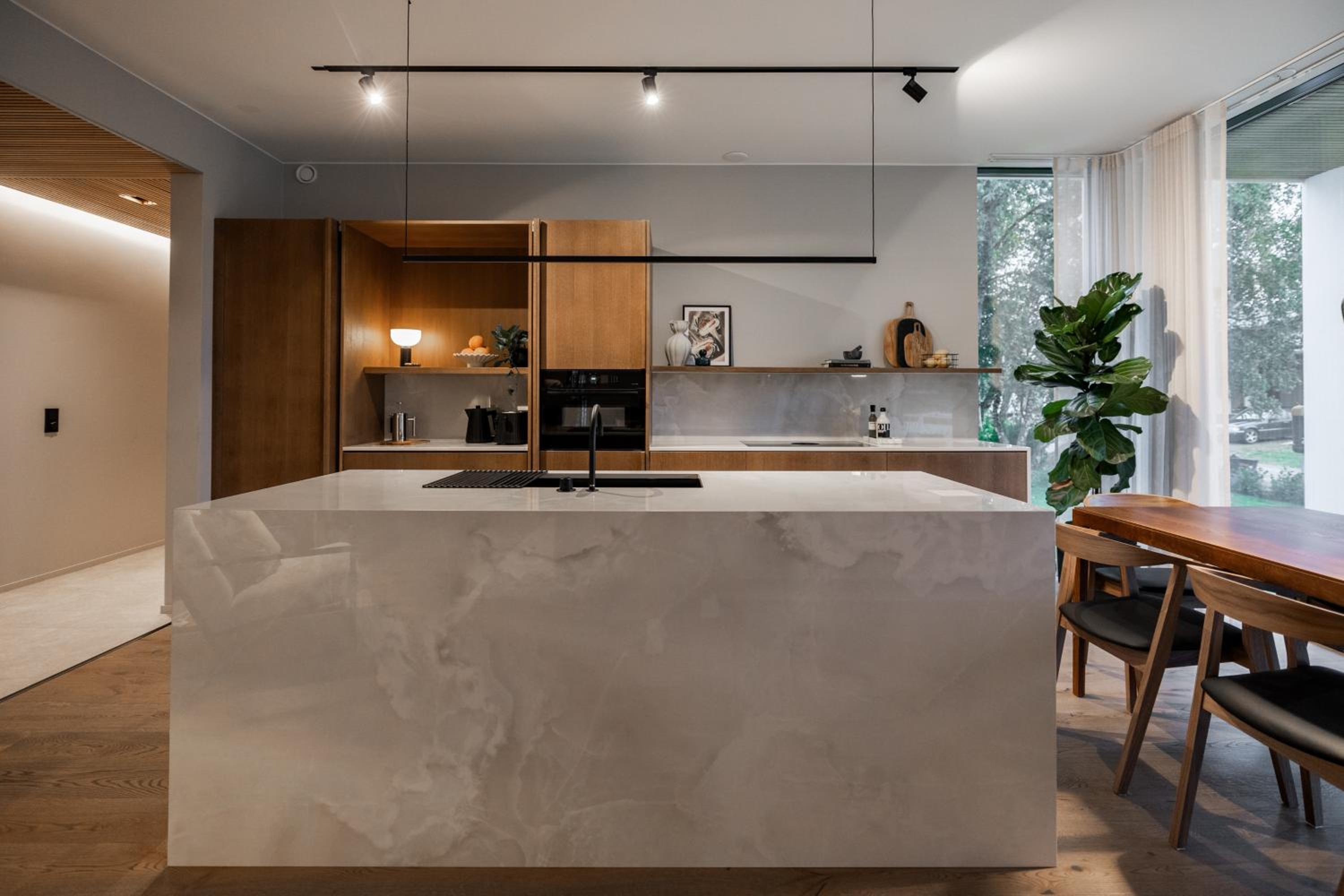 Elegant escape in Prime location