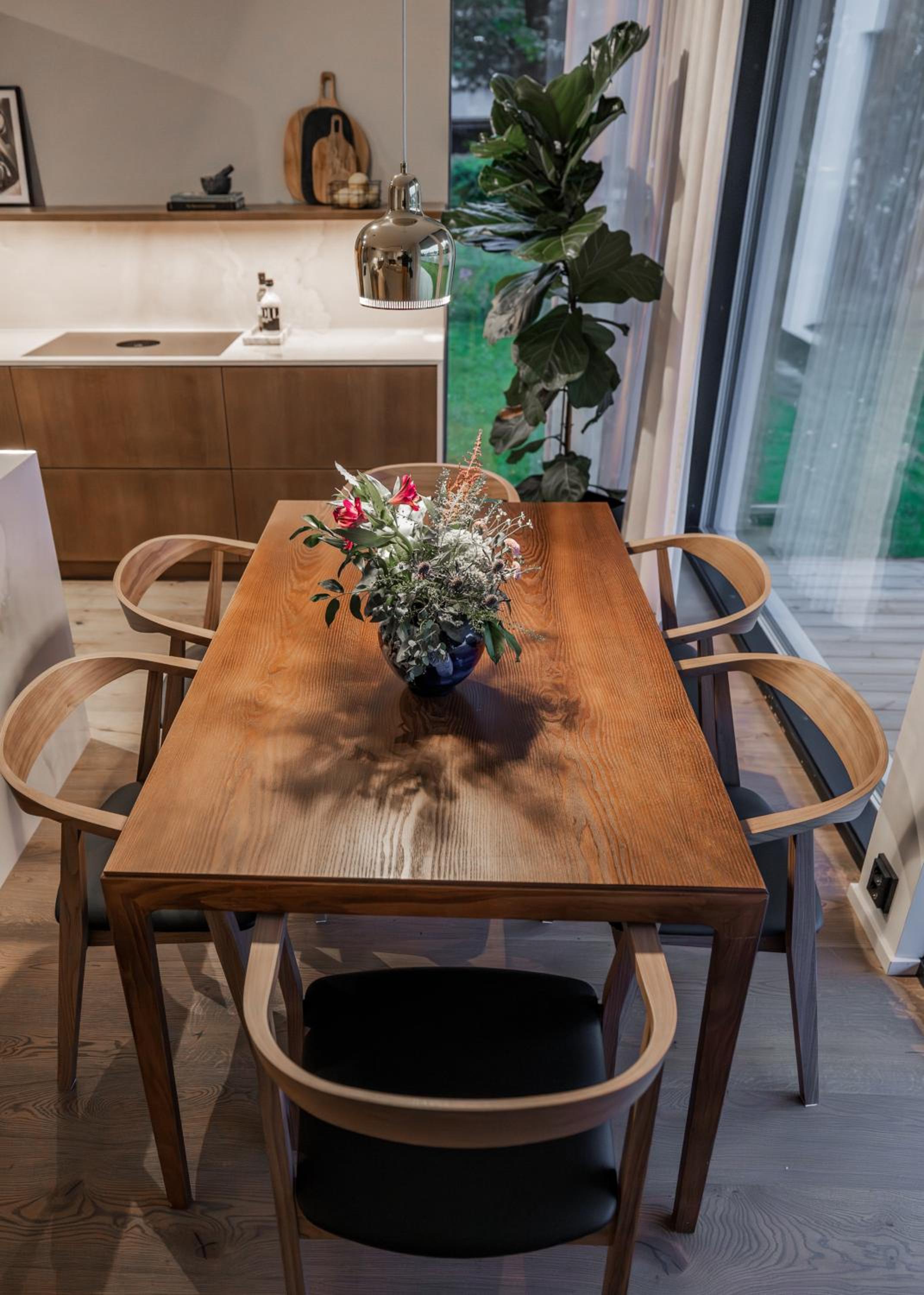 Elegant escape in Prime location