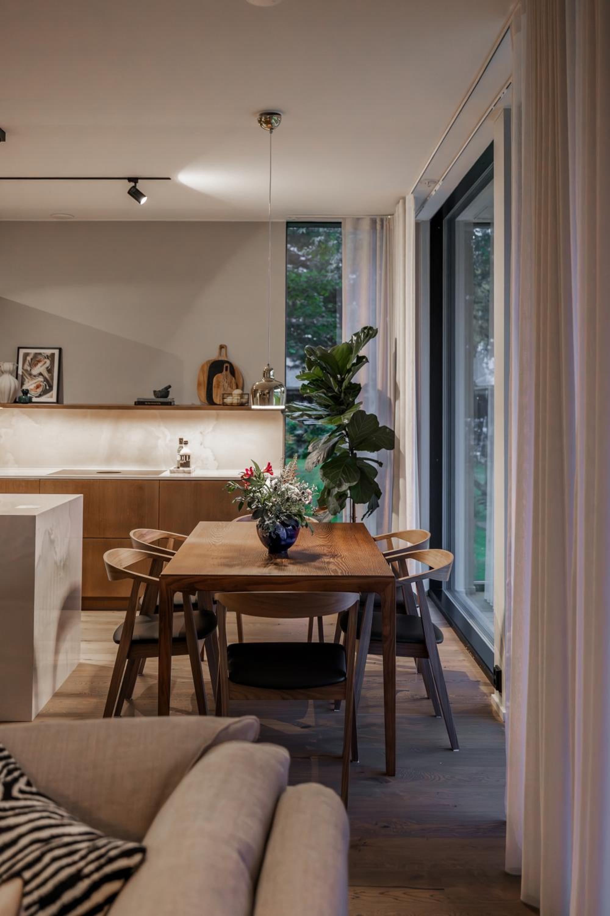 Elegant escape in Prime location