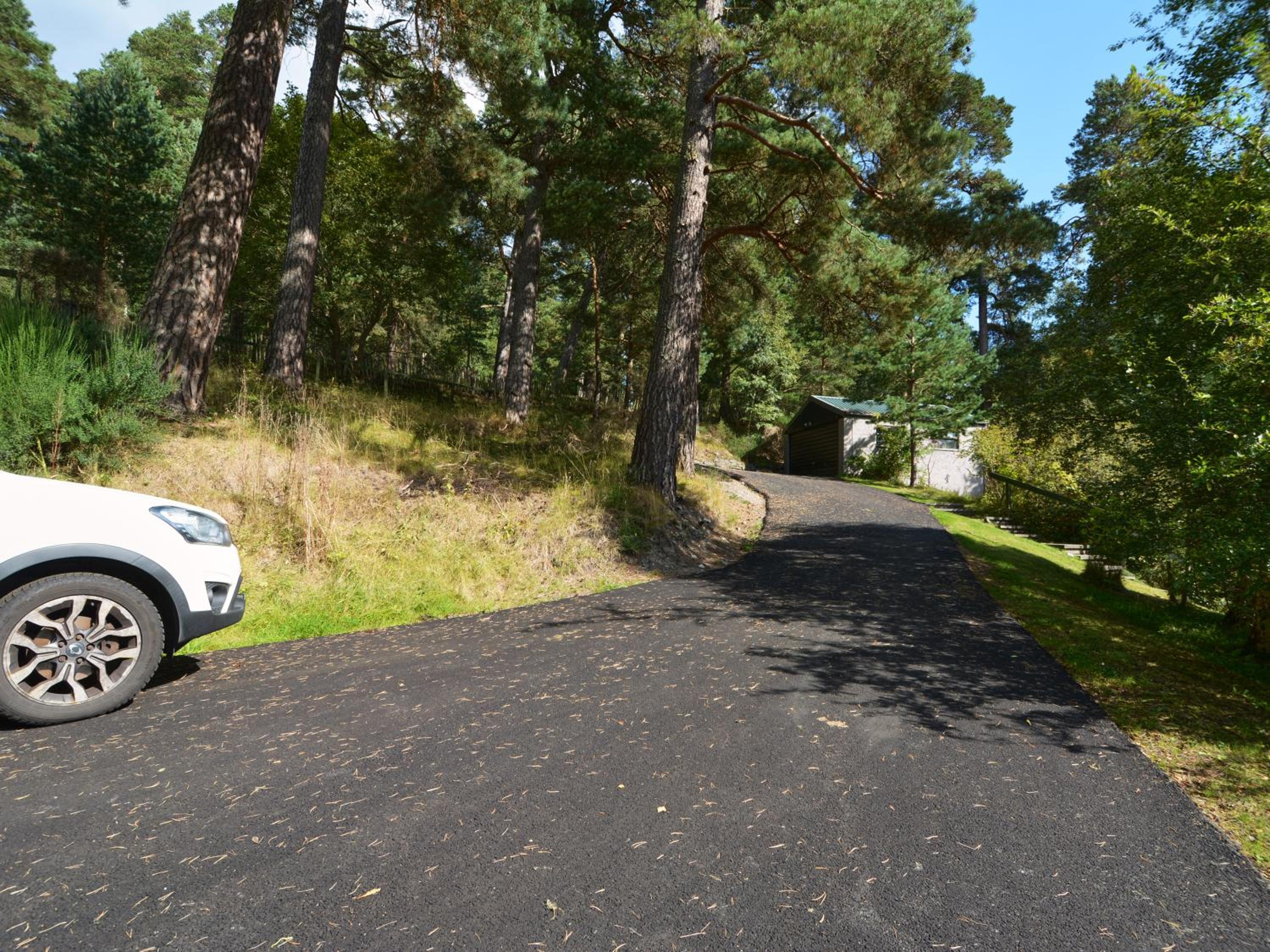 Wester Curr Cottage - Luxury 5-Star Cottage with Private Pool & Hot Tub view 2