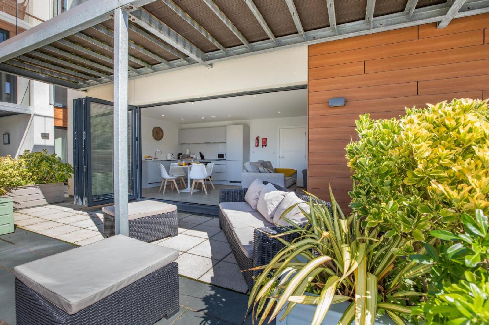 1 Challacombe - Luxury Apartment at Byron Woolacombe, only 4 minute walk to Woolacombe Beach! view 2