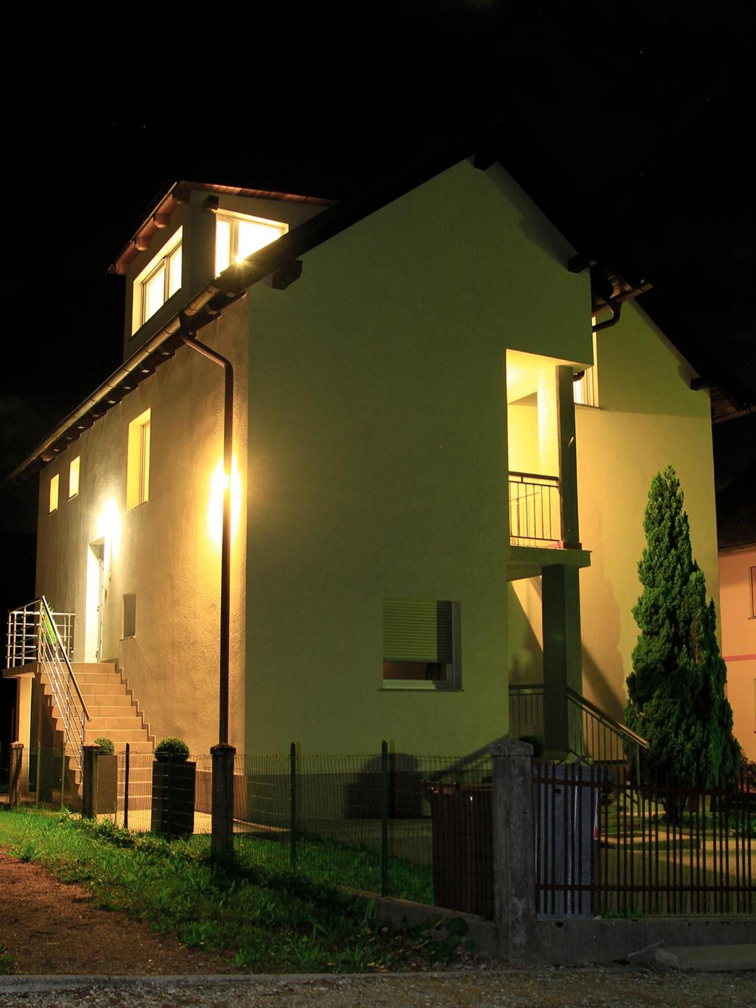 Apartment with balcony Hiša Brdo 48