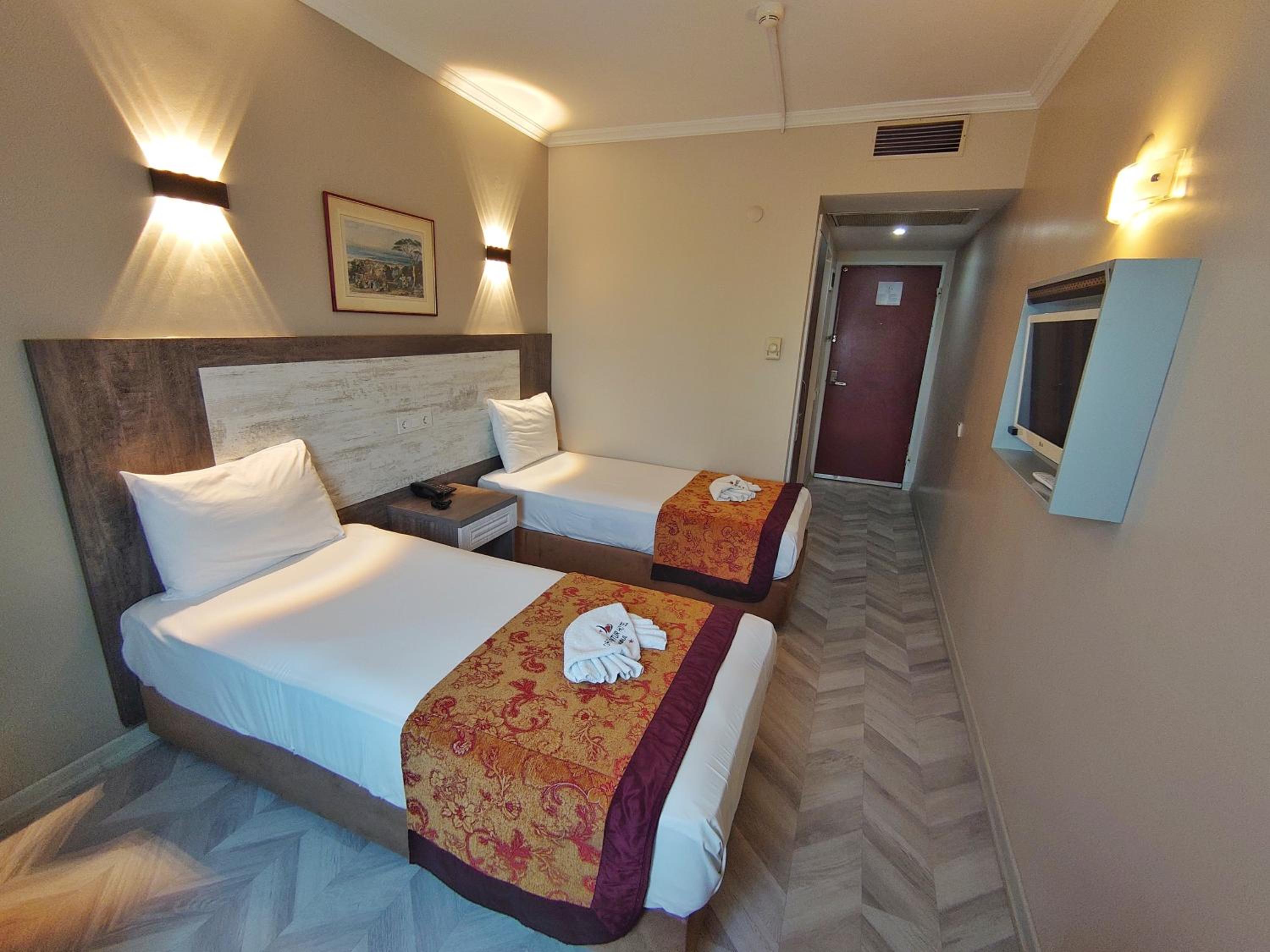 Orient Mintur Hotel - Image 14