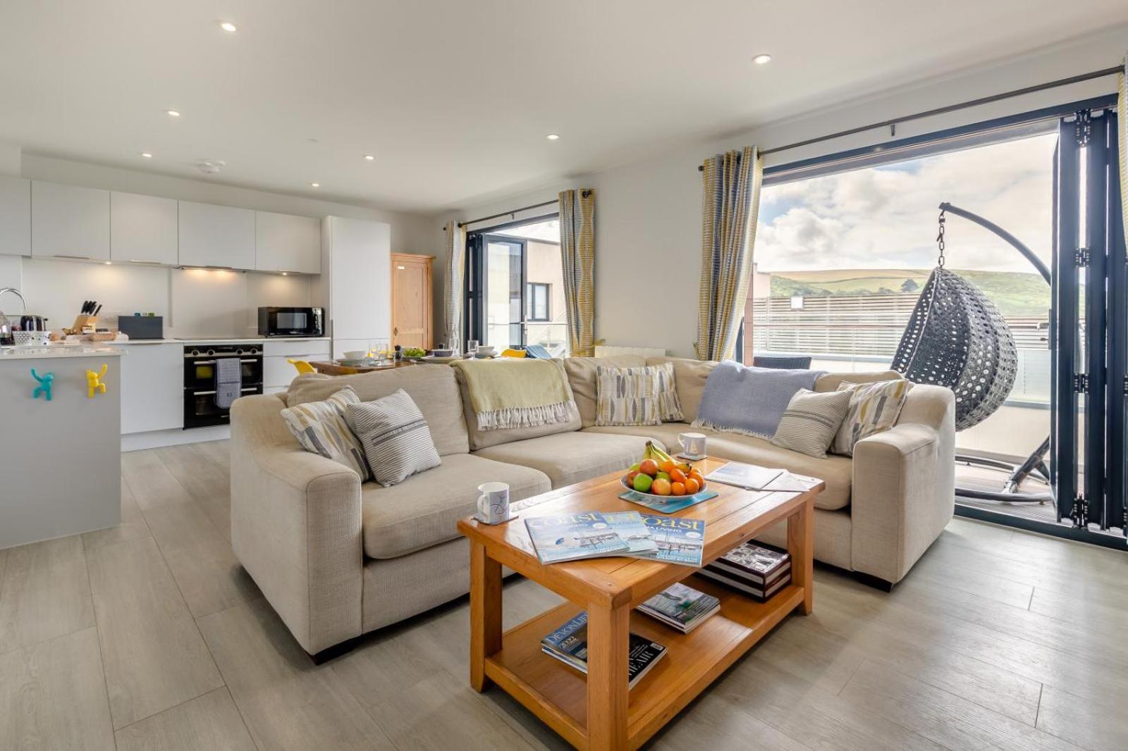 7 Middlecombe - Luxury Apartment at Byron Woolacombe, only 4 minute walk to Woolacombe Beach! view 2