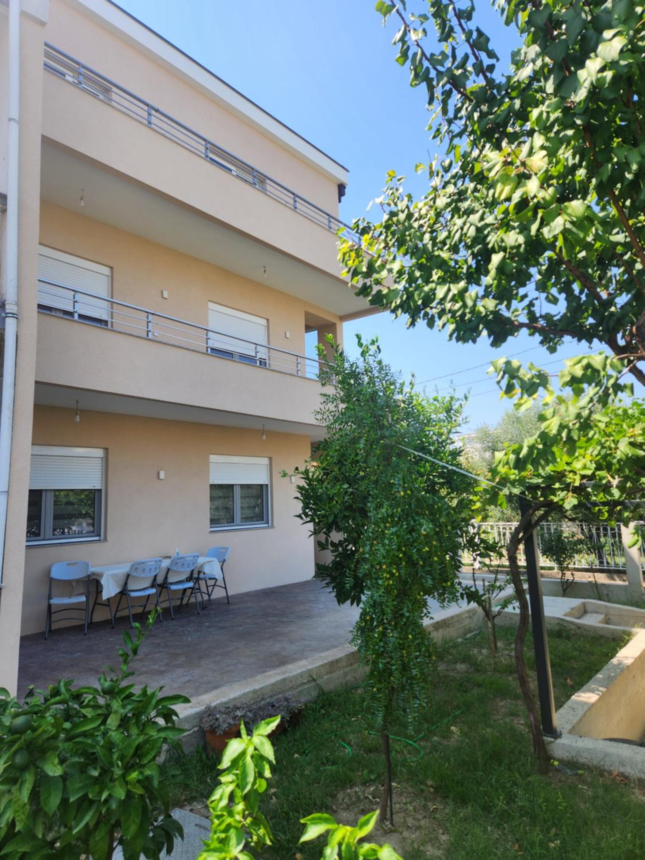 Duraku Apartment