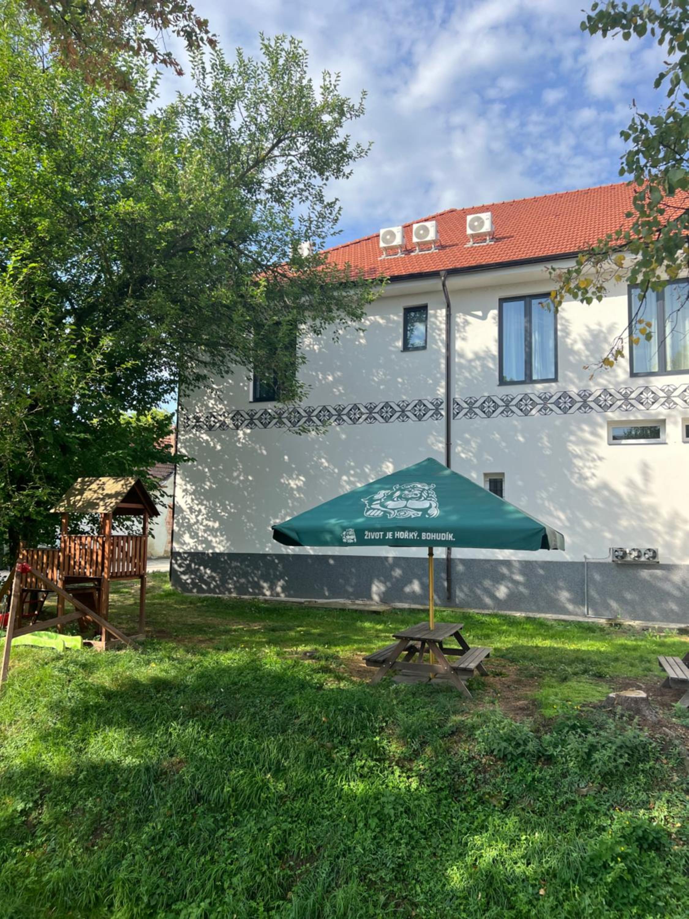Vrbecká restaurace - penzion 8