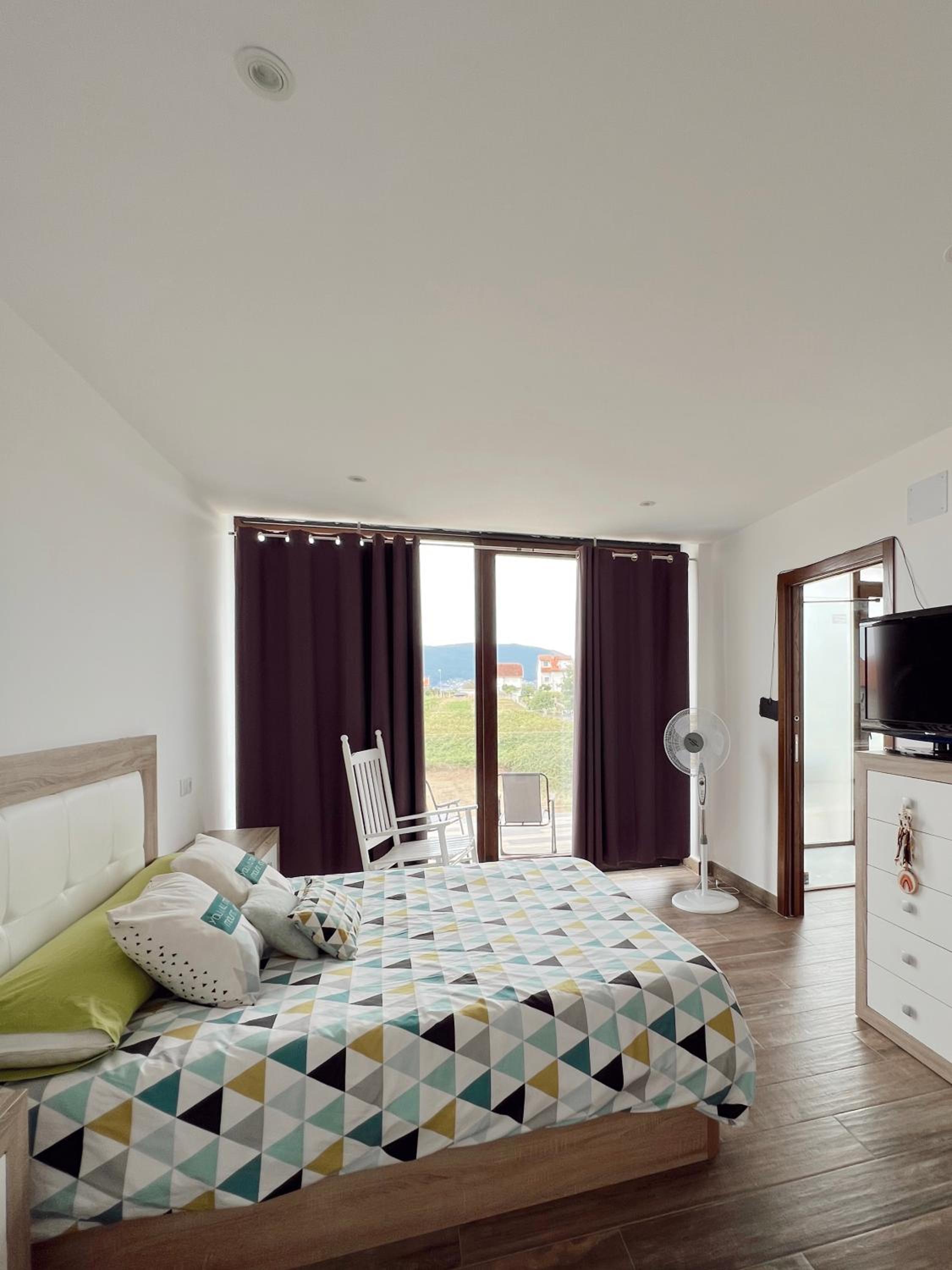 CESANTES VILLAGE e
