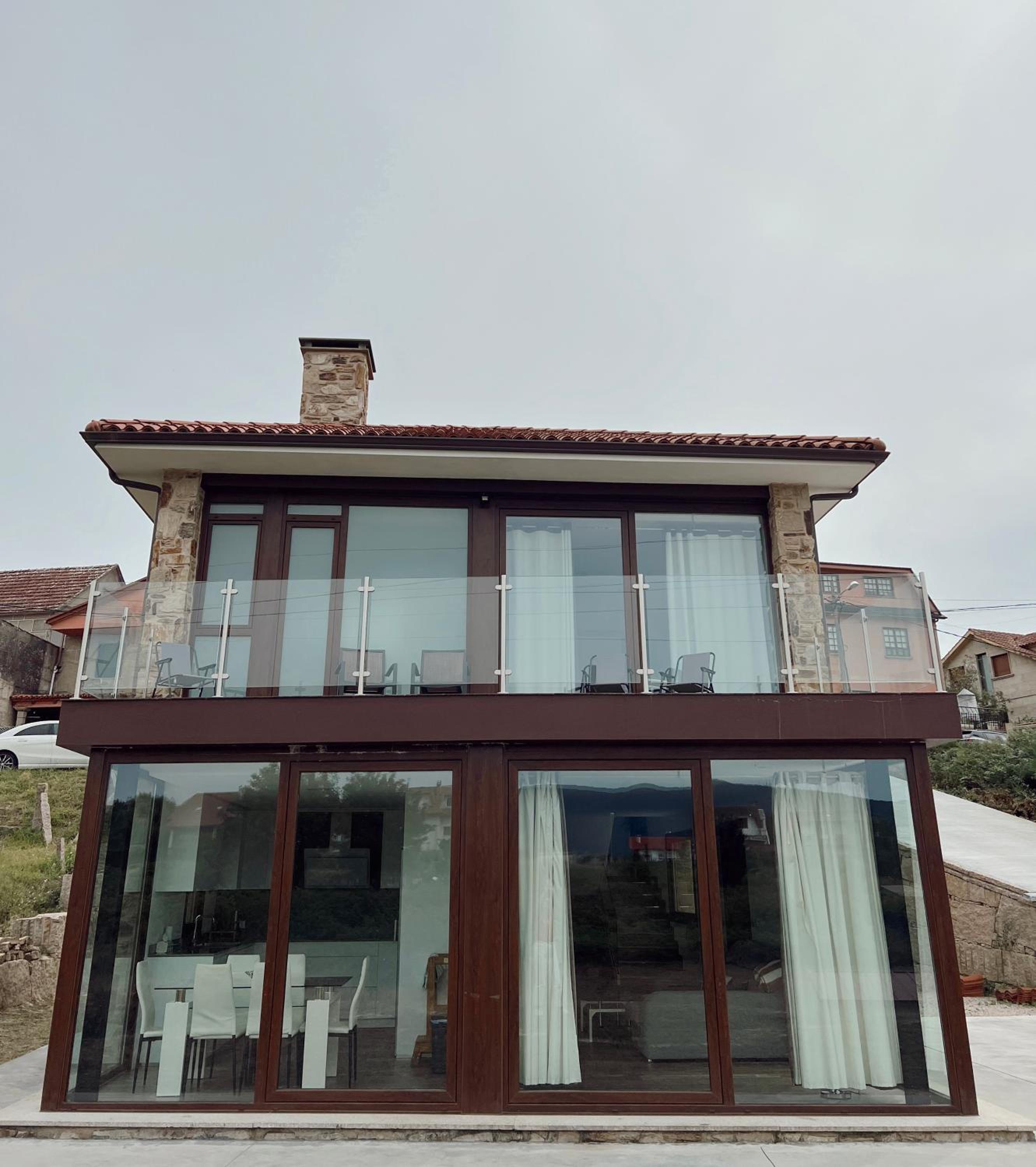 CESANTES VILLAGE e