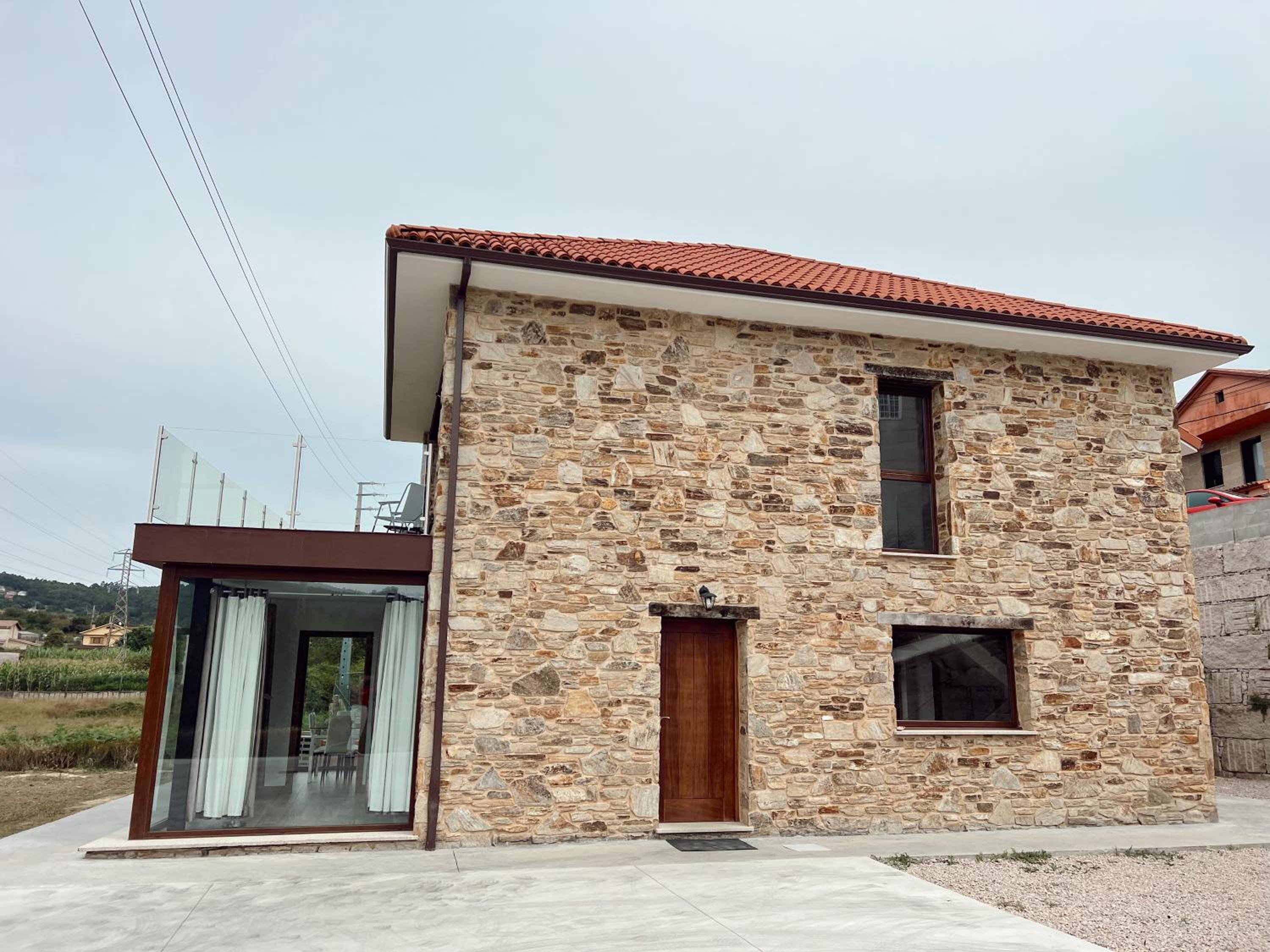 CESANTES VILLAGE e