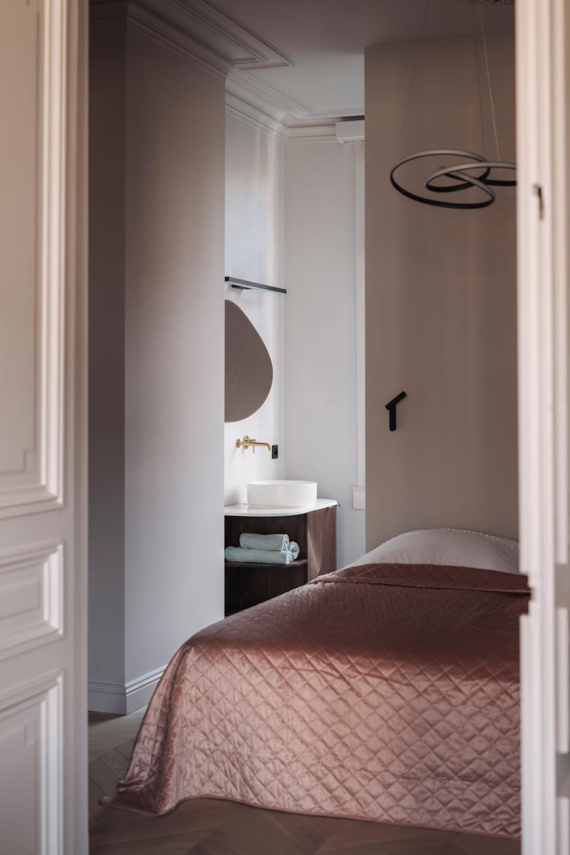 Zurenborg Suites