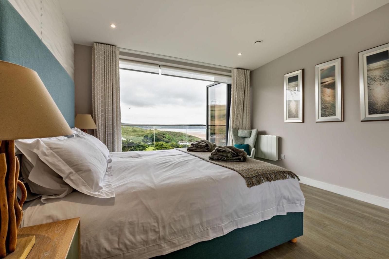 1 Woolacombe West - Luxury Apartment at Byron Woolacombe, only 4 minute walk to Woolacombe Beach! view 3
