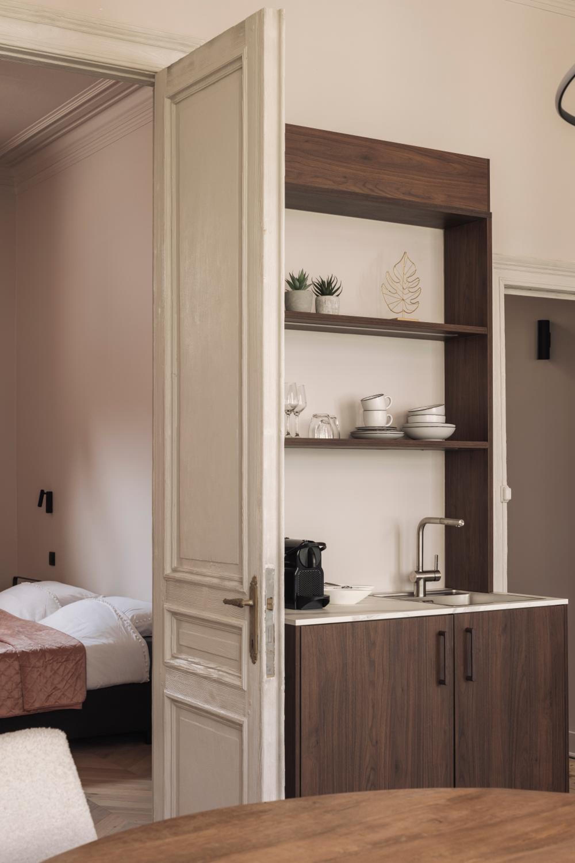 Zurenborg Suites