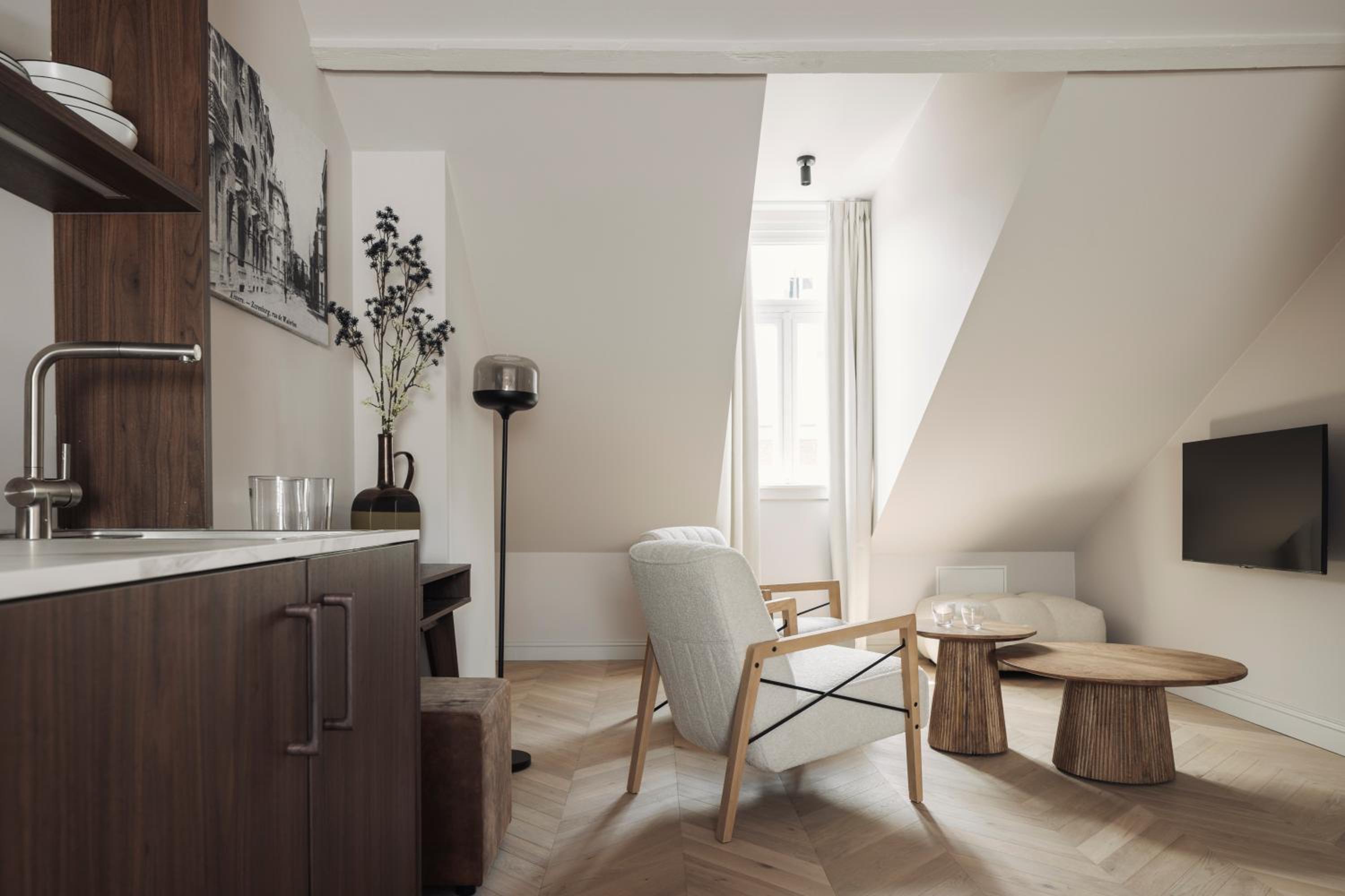 Zurenborg Suites