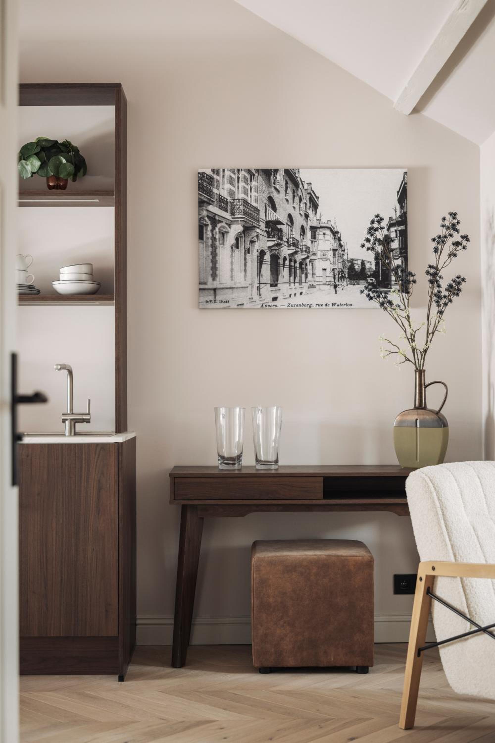 Zurenborg Suites
